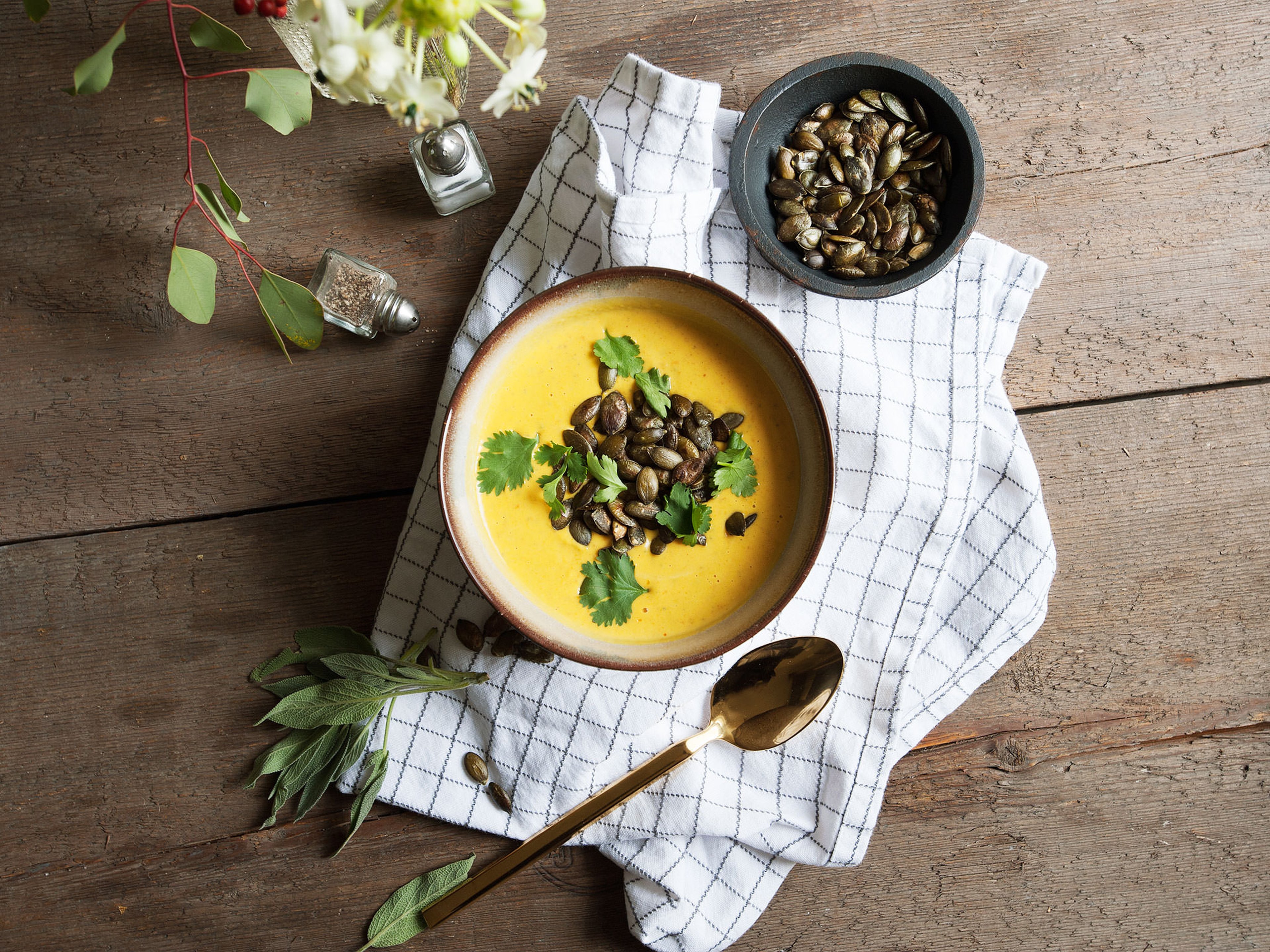 Kürbis-Karotten-Kokossuppe
