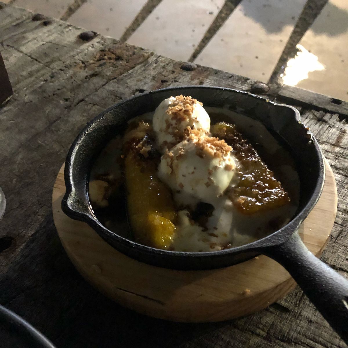 Fried banana caramel with ice cream | Recipe | Kitchen Stories