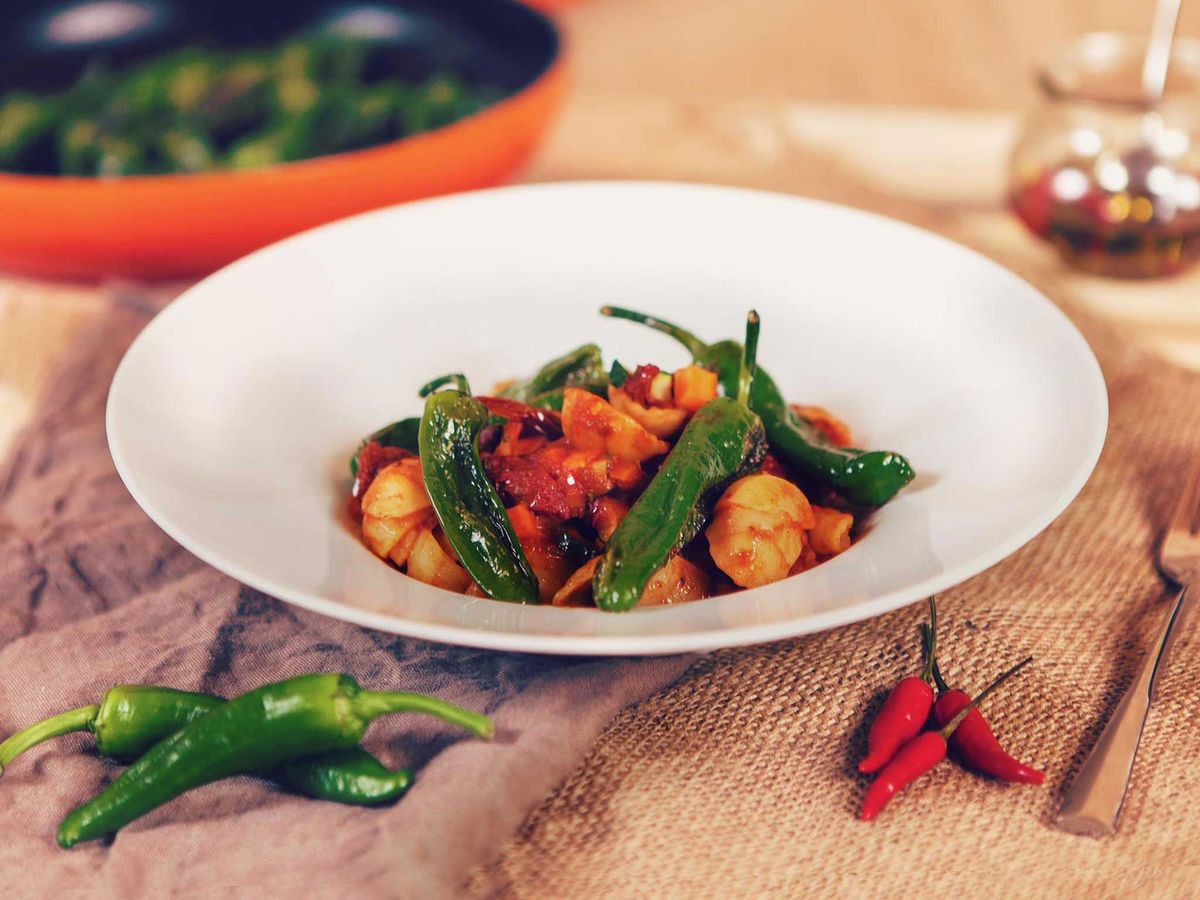 Mediterranean pasta with pimientos | Recipe | Kitchen Stories