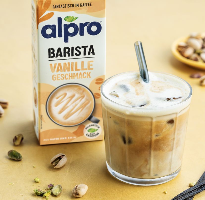 Pflantastischer Iced Vanille-Pistazien-Latte
