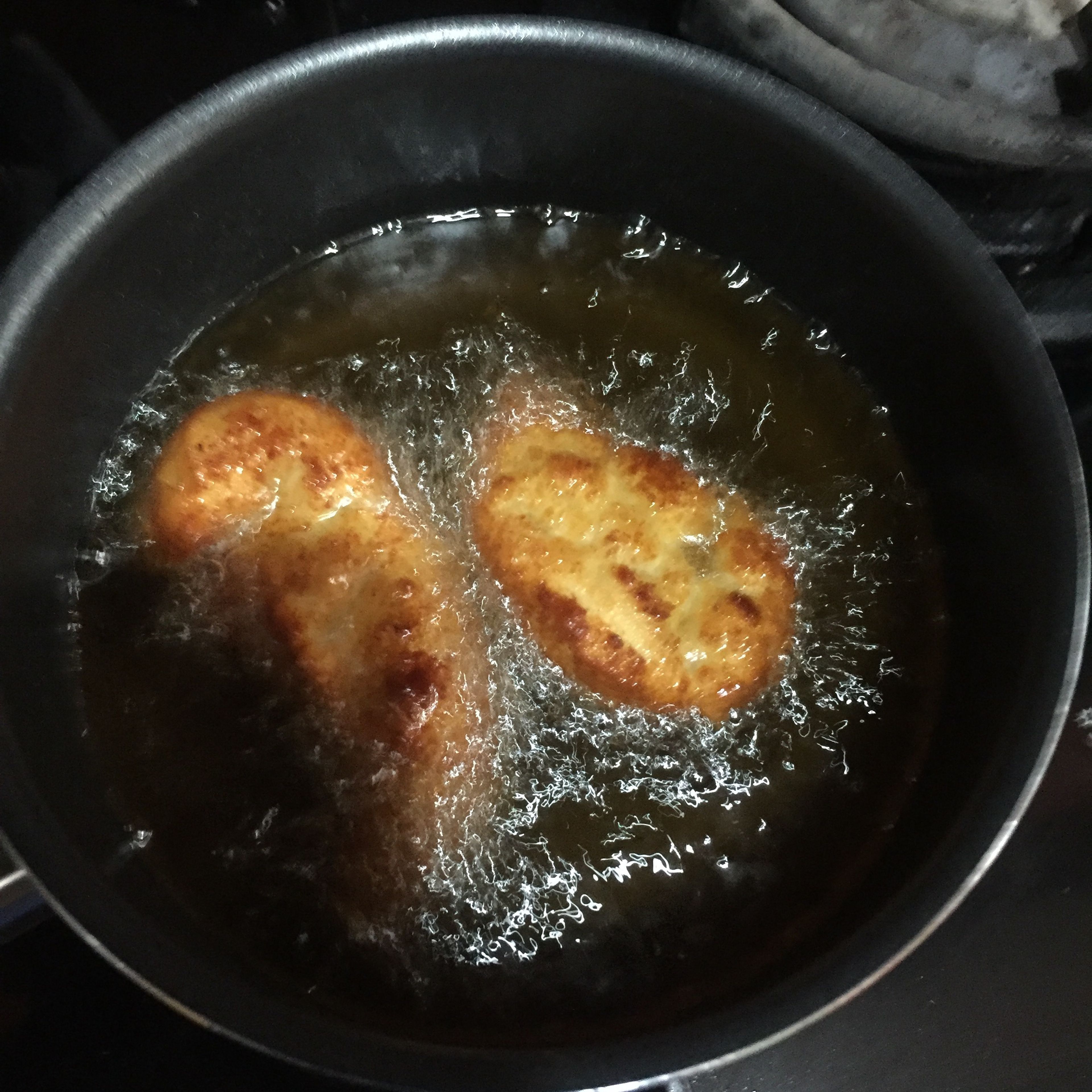 Put the chicken breast with flour,egg and panko, mix chicken and fry with hot oil 