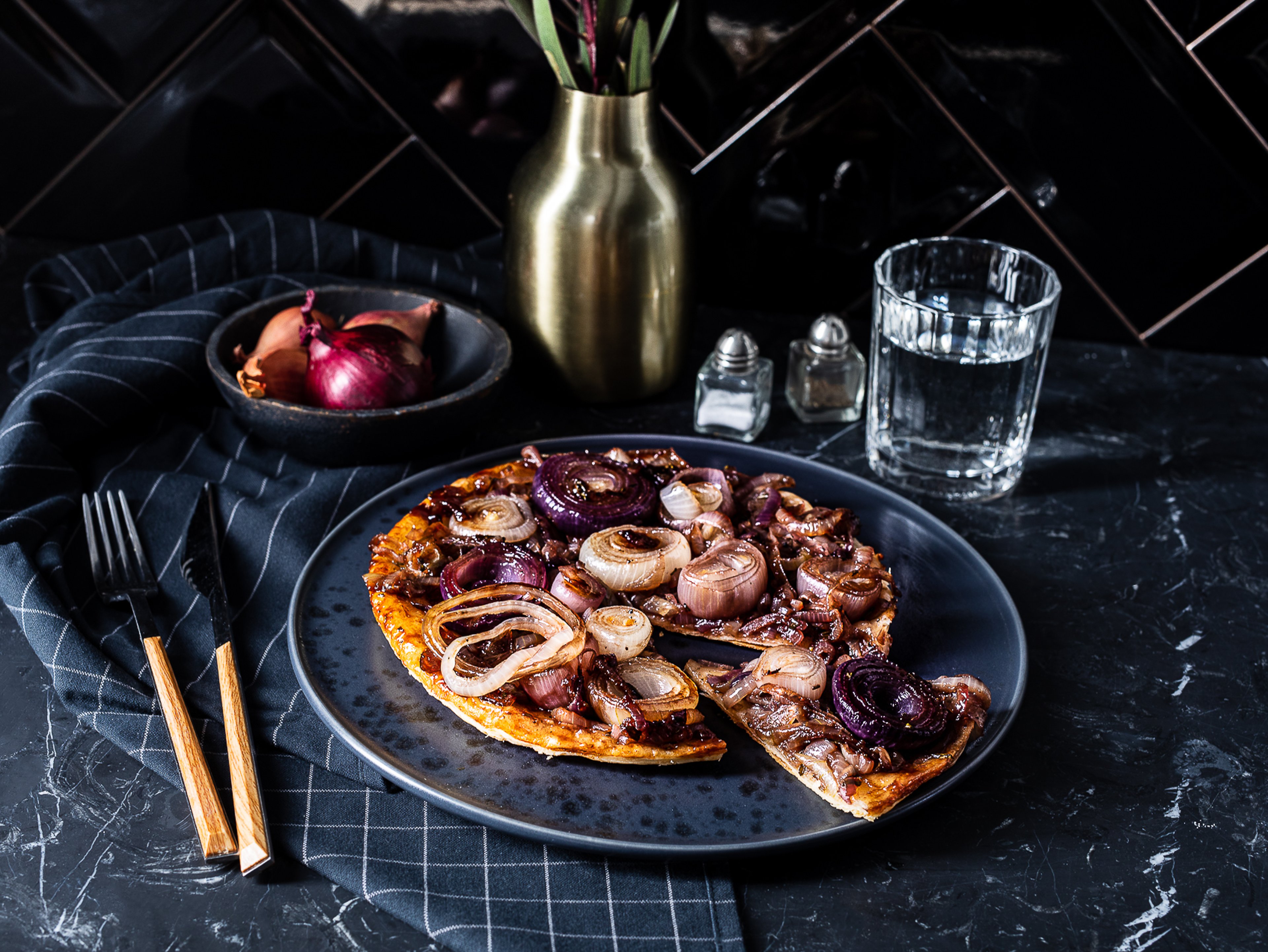 Caramelized onion tarte tatin