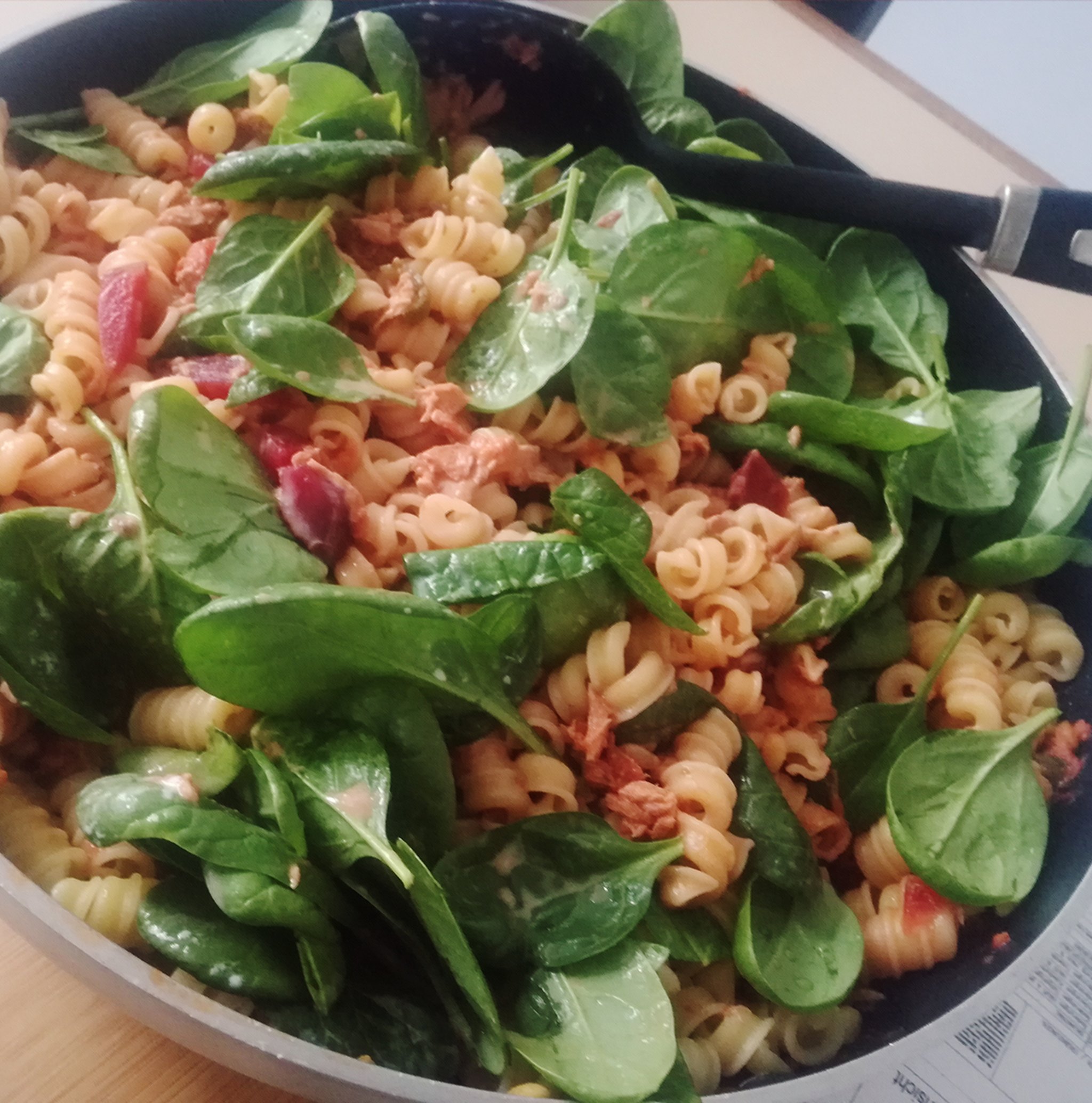 Pasta Rosé - mit Rote Beete, Thunfisch und Spinat | Rezept | Kitchen ...