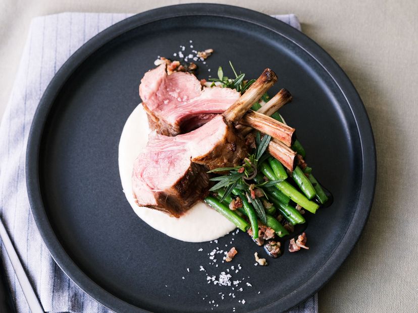 Grilled racks of lamb with green beans and onion purée