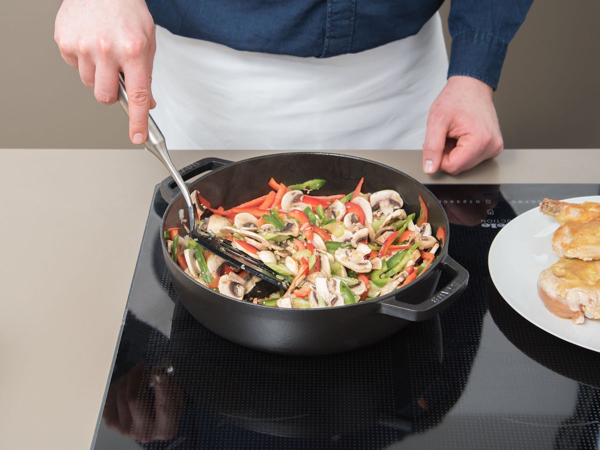 Hähnchen-Schmortopf mit Gemüse | Rezept | Kitchen Stories