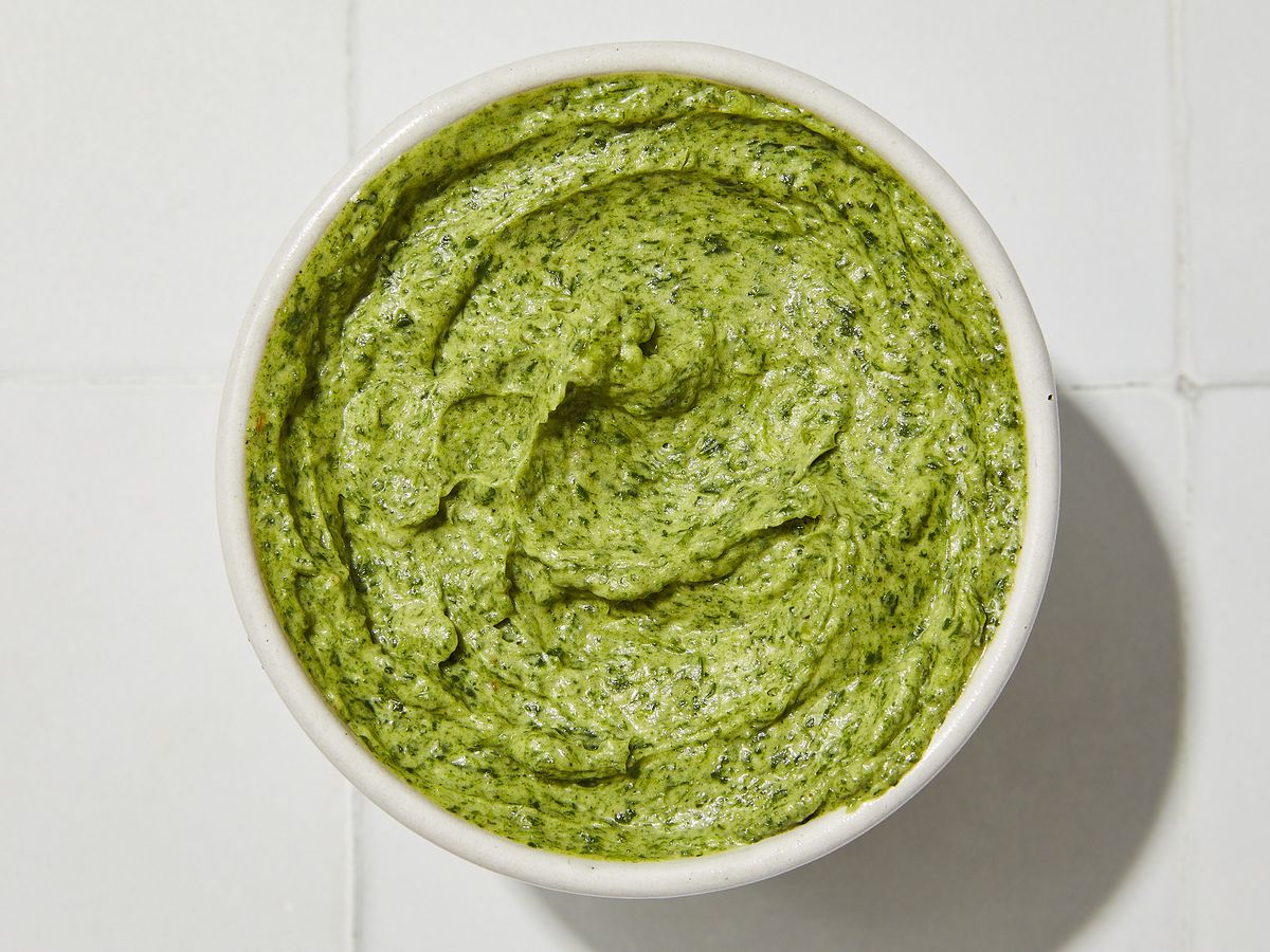 Homemade herb butter with spinach | Recipe | Kitchen Stories