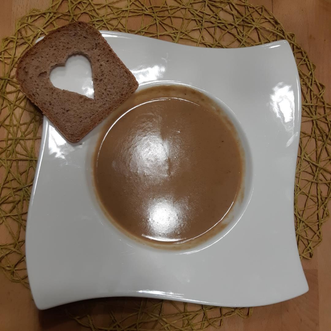 Ulli's Maronicremesüppchen mit Apfelbrand