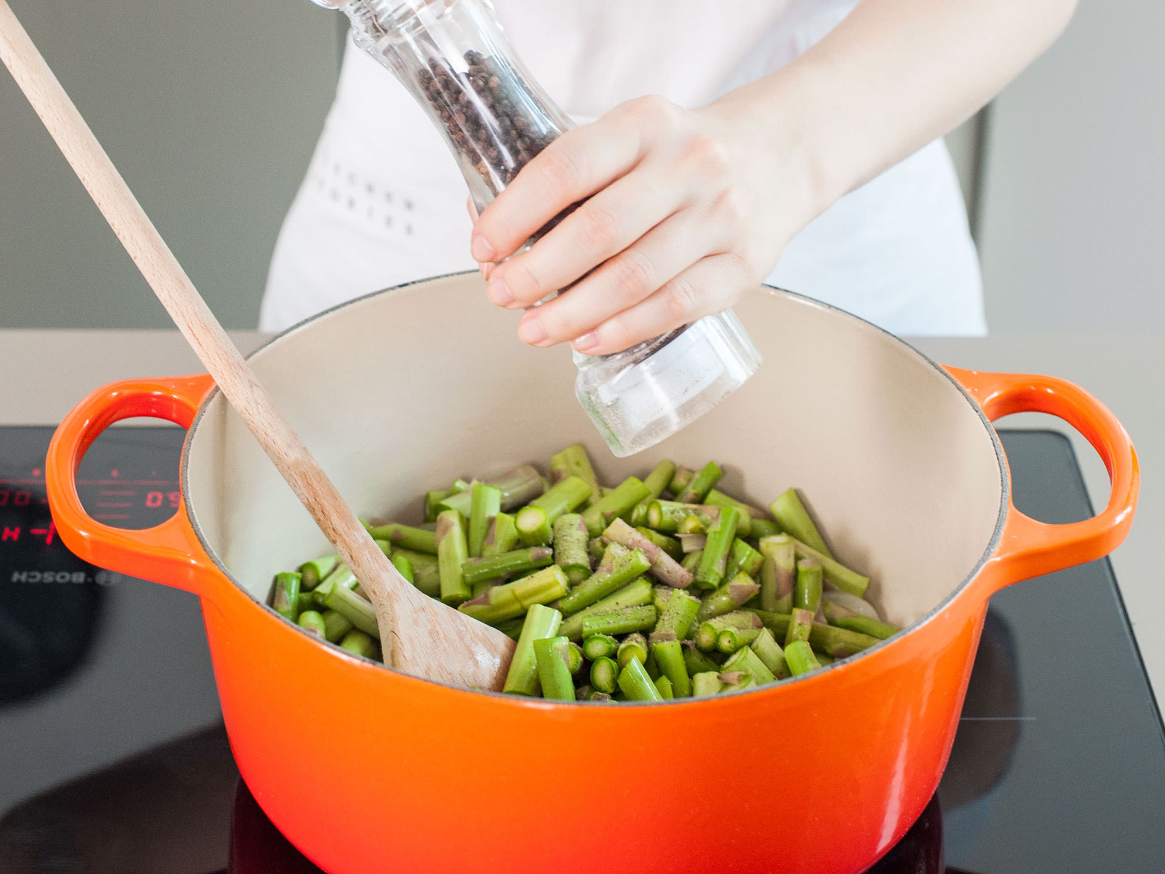 Cream of asparagus soup Recipe Kitchen Stories