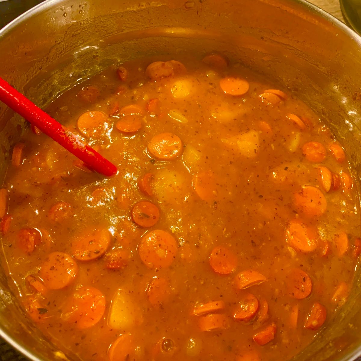 Kartoffel - Würstelgulasch | Rezept | Kitchen Stories