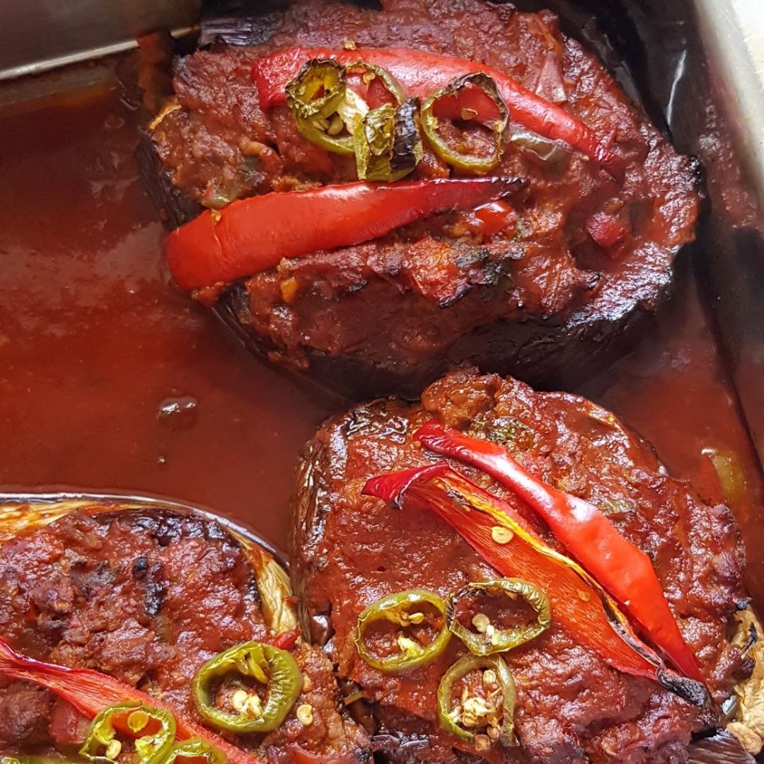 Karnıyarık (gefüllte Auberginen)