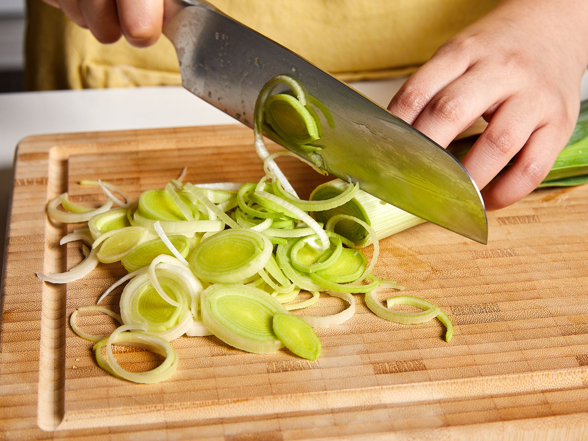 Grüne Gemüsesuppe mit Kichererbsen | Rezept | Kitchen Stories