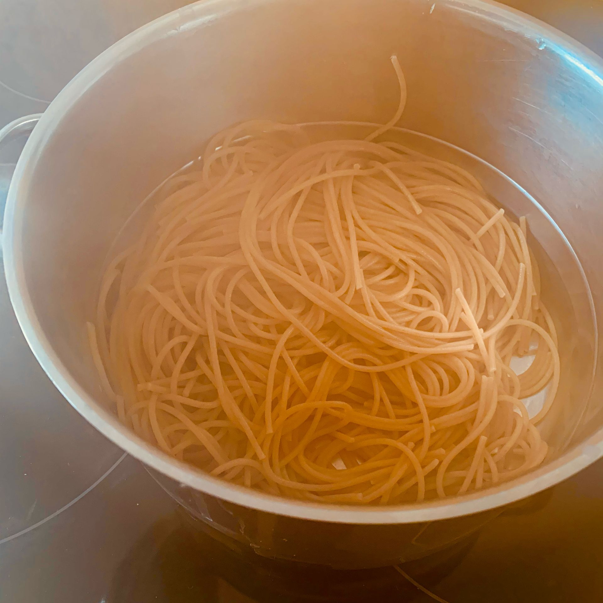 Einfache Spaghetti mit FetaTomateZucchini (Tik Tok) Rezept