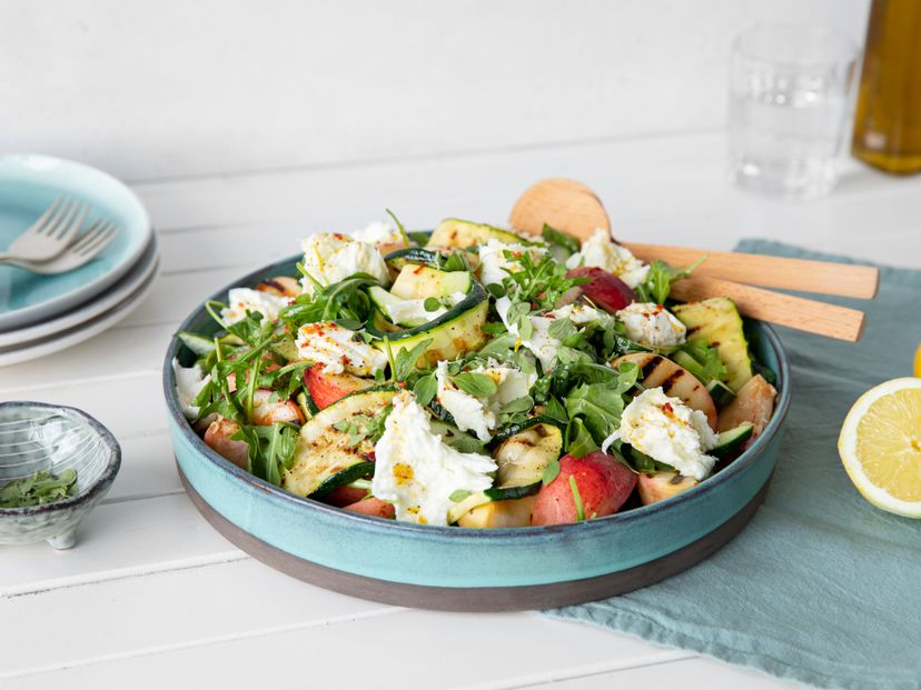 Summer salad with grilled peaches and zucchini
