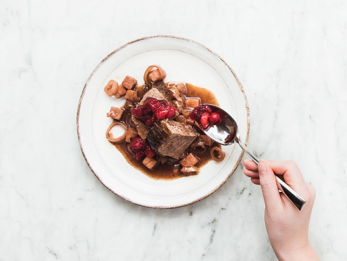 Beef pot roast with cranberry sauce Recipe Kitchen Stories