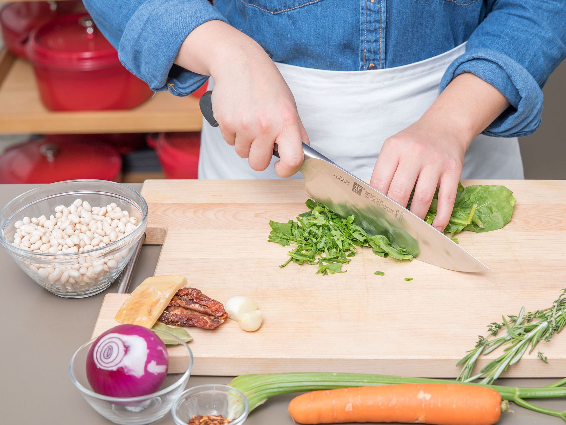 Spinach and white bean soup | Recipe | Kitchen Stories