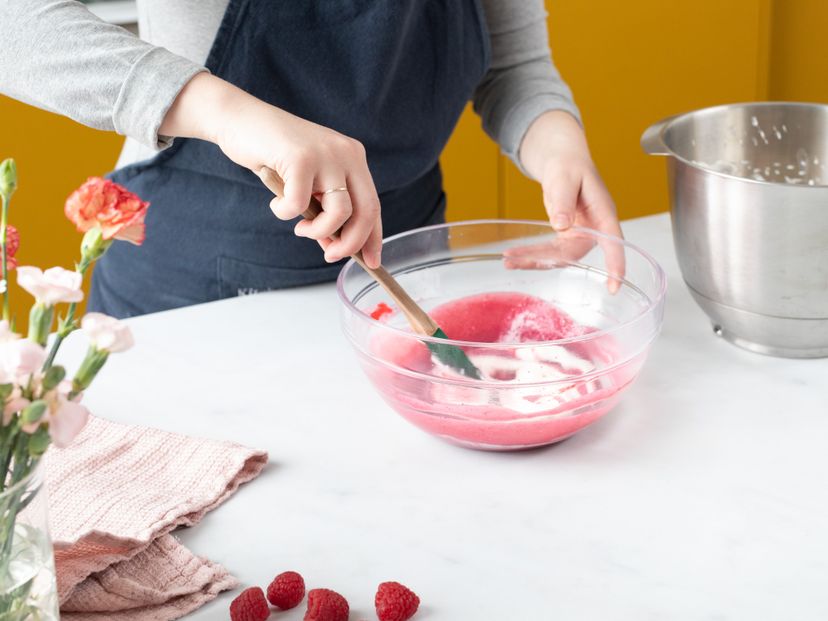 Raspberry and pistachio cream puffs Recipe Kitchen Stories