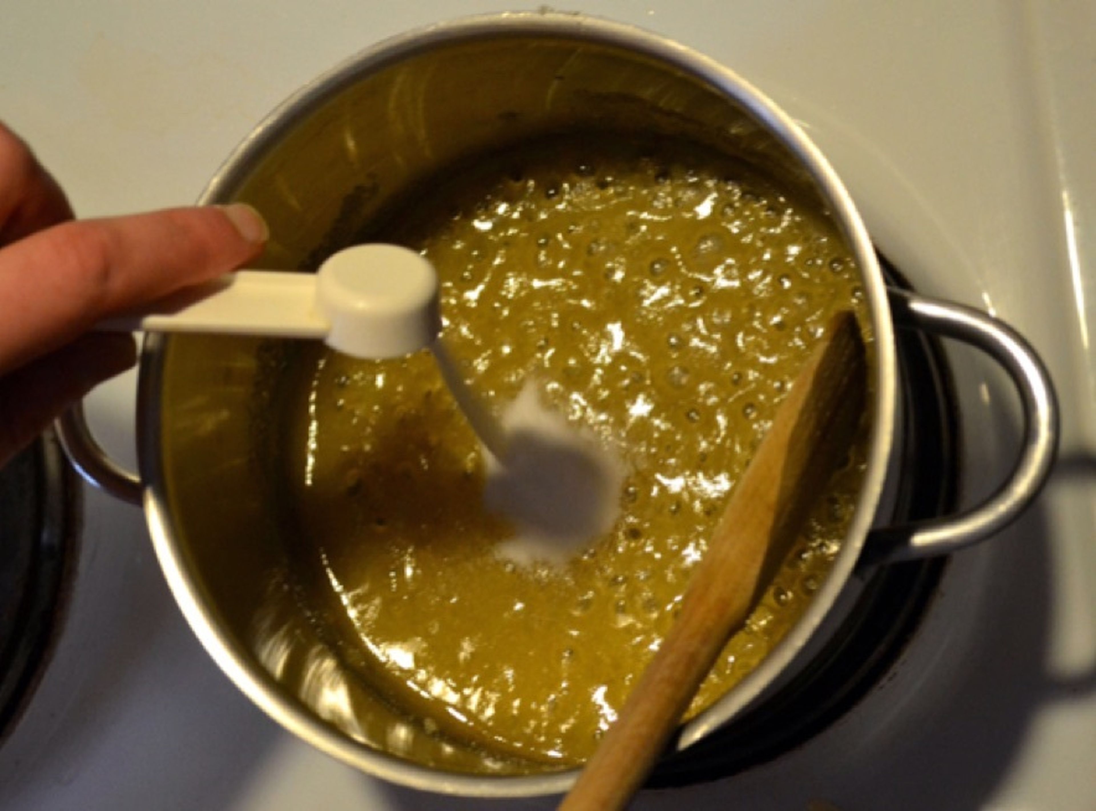 Once bubbling, cook for another 2 min., then add the baking soda and stir vigorously.