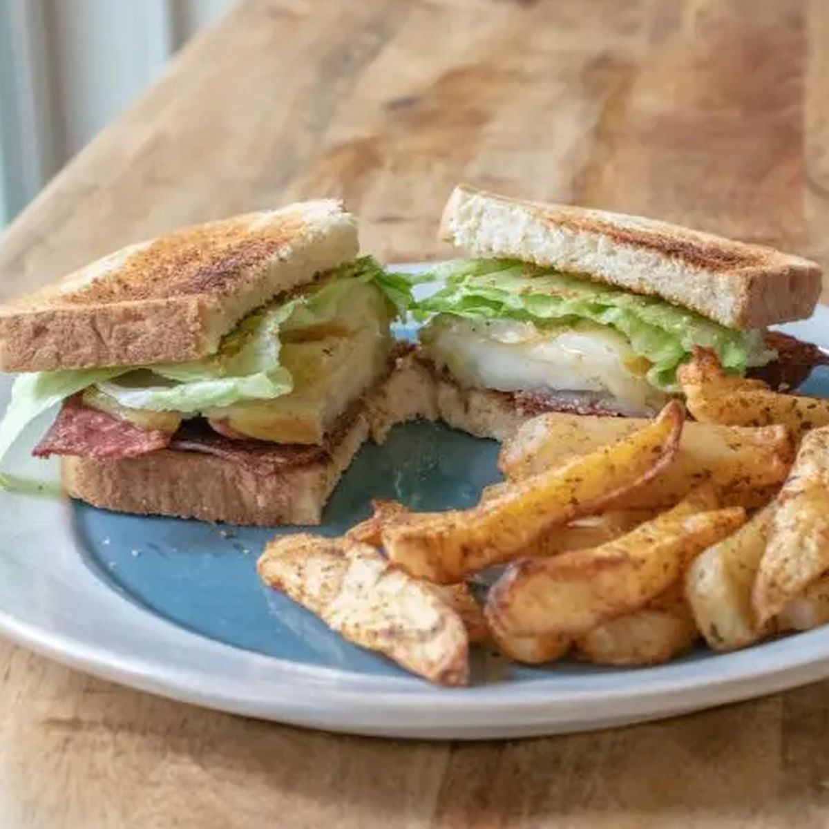 Bacon Lettuce Pear {BLP} Sandwich | Recipe | Kitchen Stories
