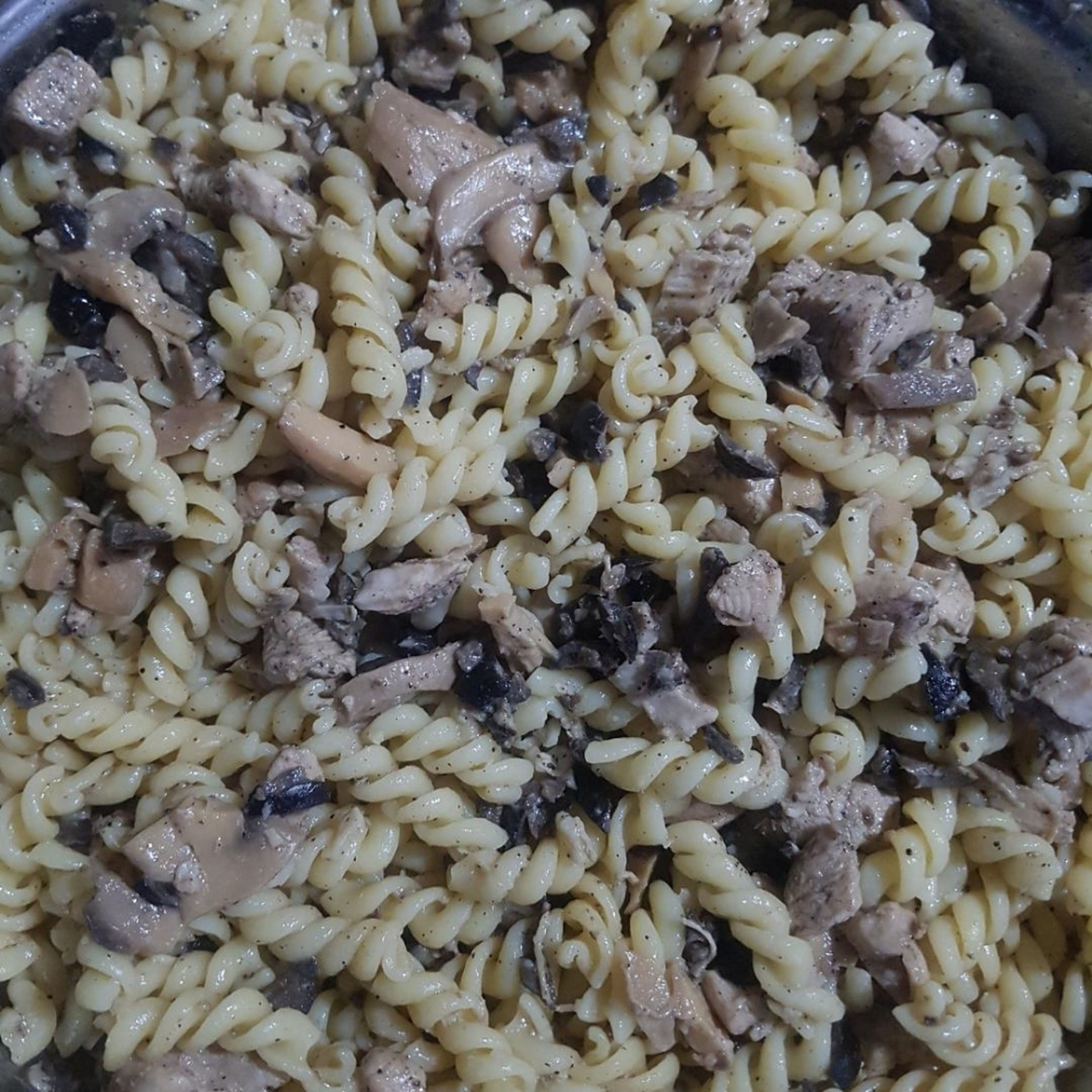 Mix pasta/mushrooms/olives up