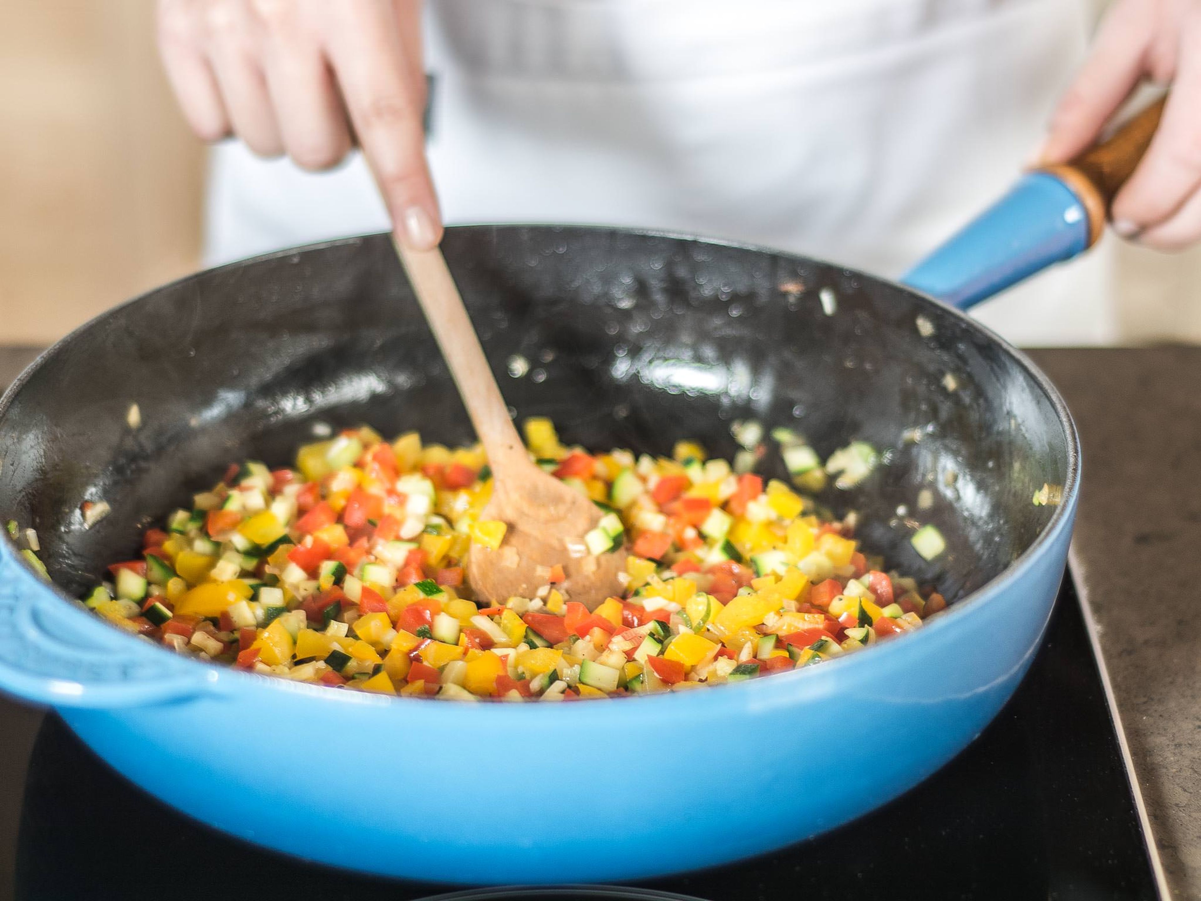 Add the garlic, shallots, and chopped vegetables to a large frying pan and sauté with some olive oil. Season with cayenne pepper, salt, and pepper and leave to cool.