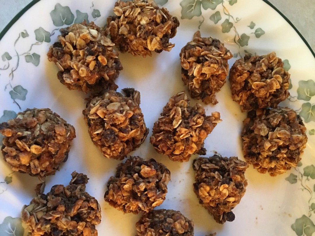 Easy chocolate peanut butter energy balls | Recipe | Kitchen Stories