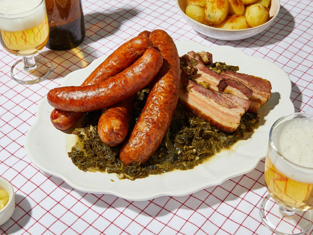 Grünkohl (German-style braised kale with smoked sausage)