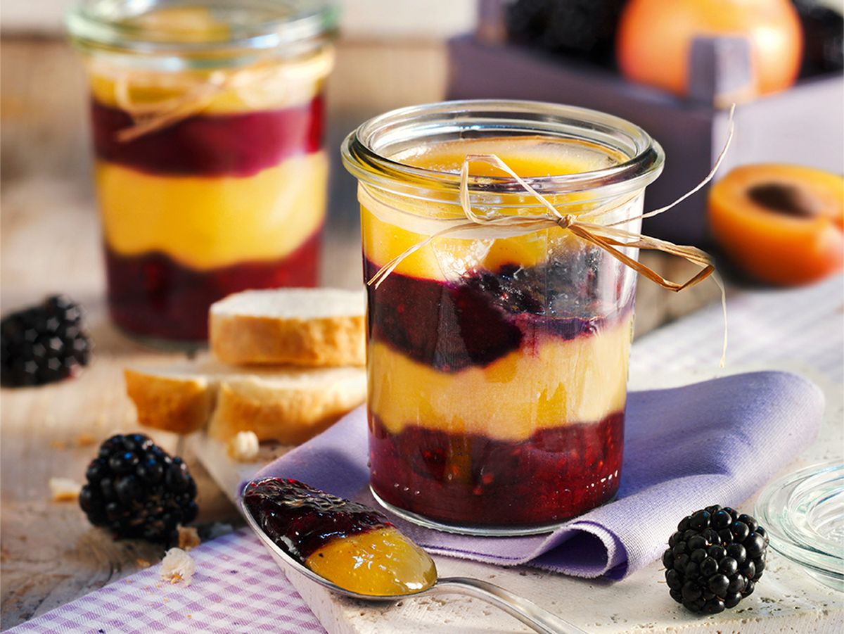 Geschichteter Brombeer-Aprikosen-Aufstrich | Rezept | Kitchen Stories
