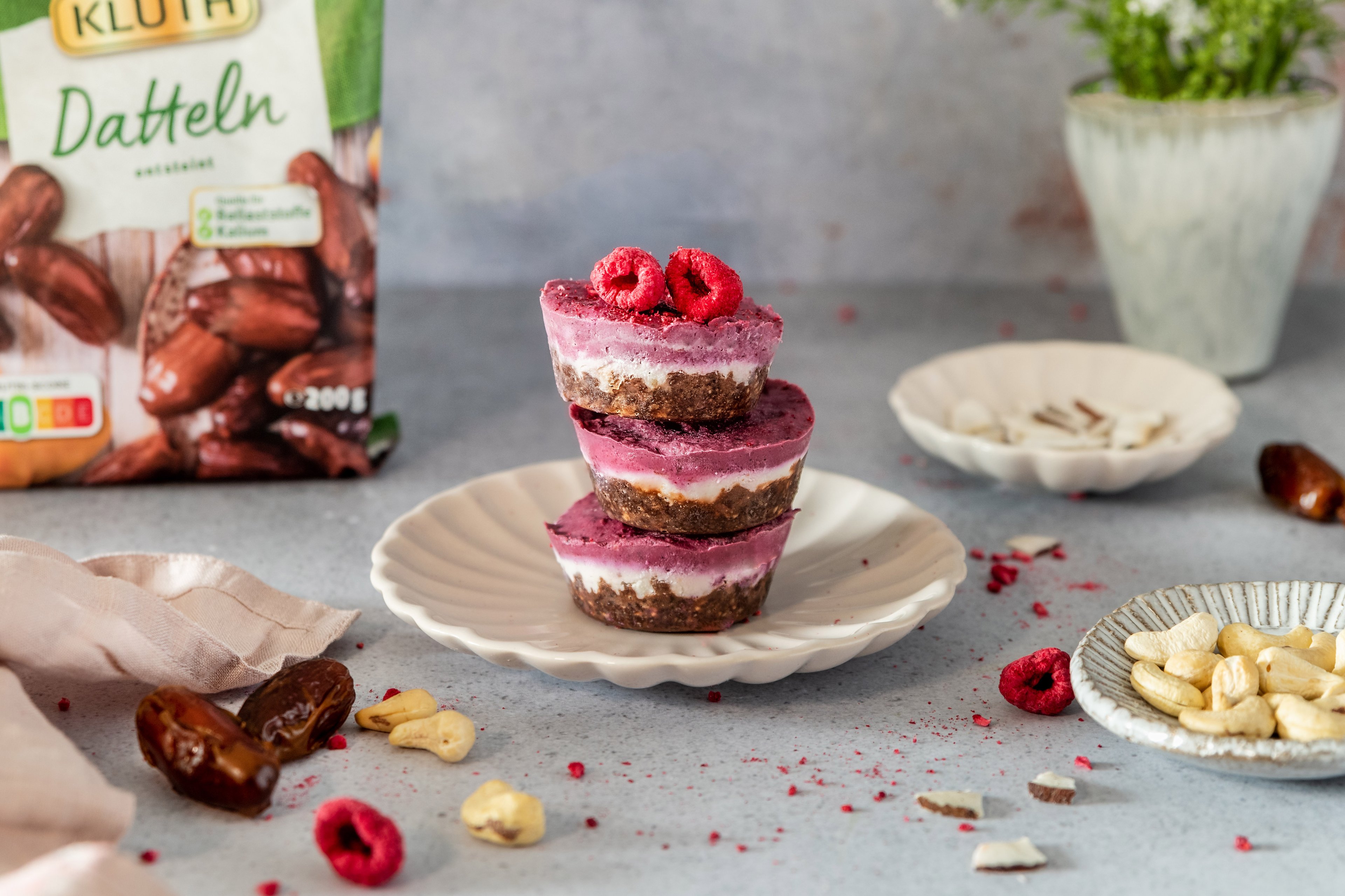 Vegane No-Bake Beerentartes