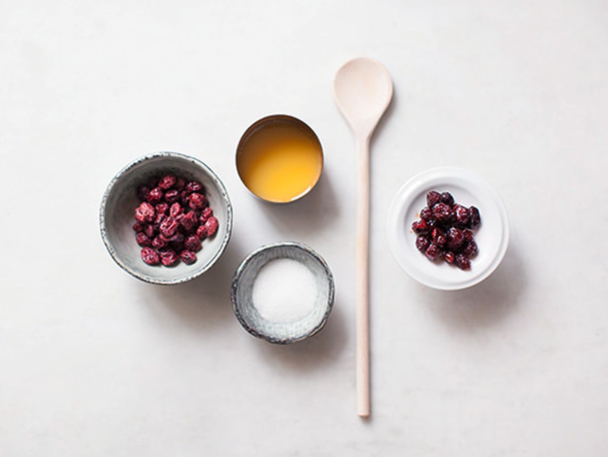 Homemade cranberry sauce | Recipe | Kitchen Stories