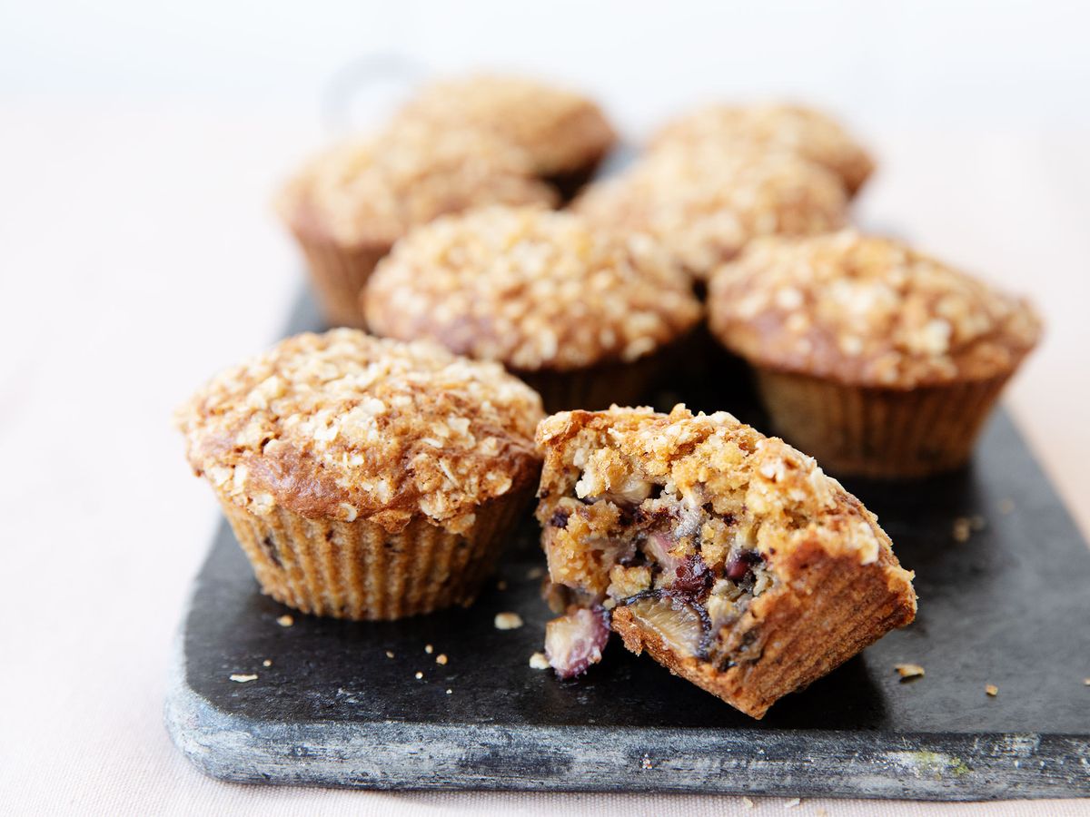 Chocolate-cherry-oat muffins | Recipe | Kitchen Stories