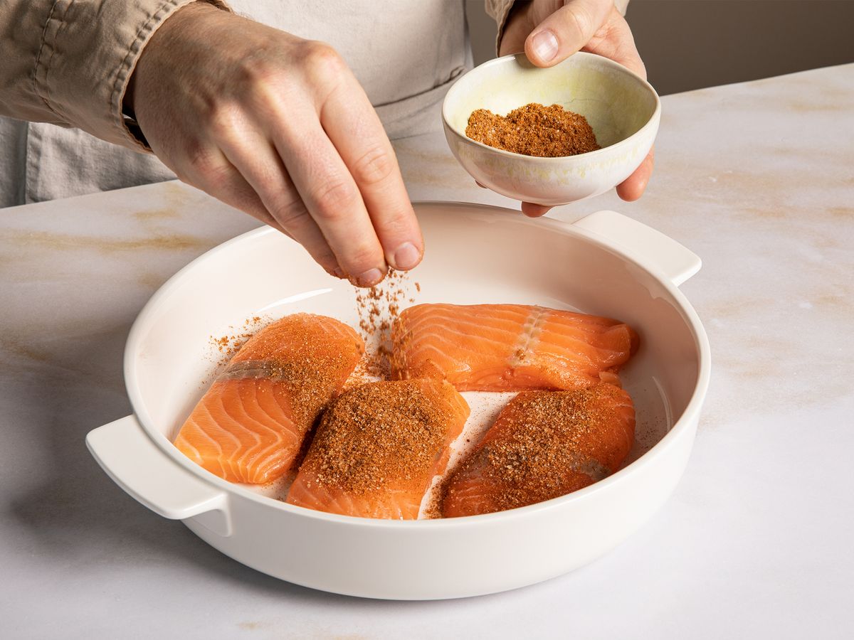 Cremiger Kartoffelsalat mit Lachs | Rezept | Kitchen Stories