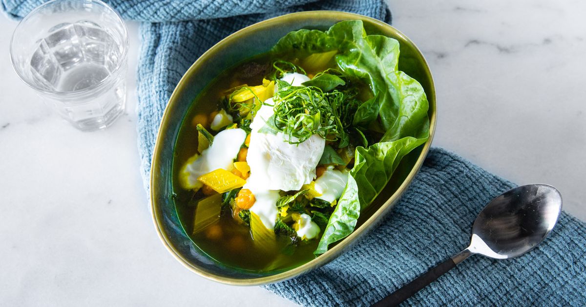 Swiss Chard And Chickpea Stew With Turmeric And Poached Eggs Recipe Kitchen Stories