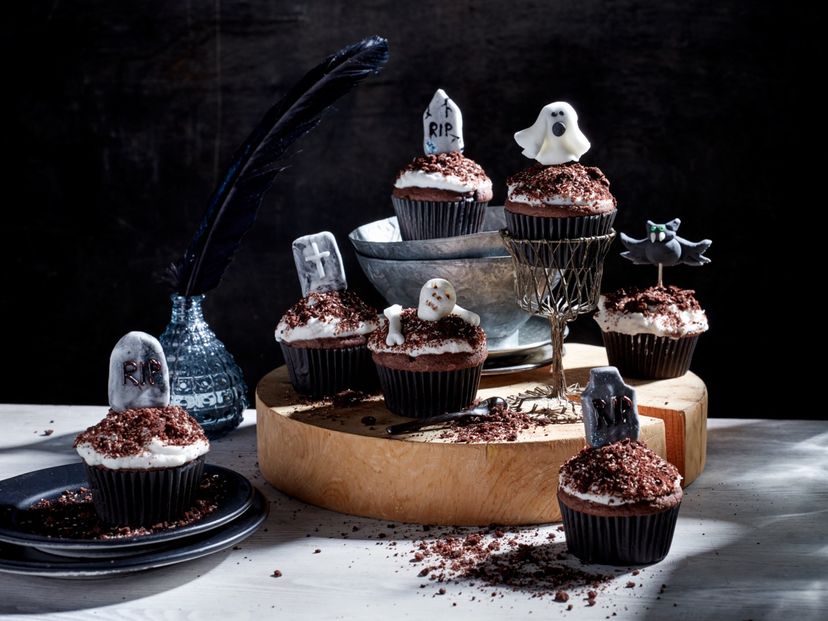 Vegane Halloween-Cupcakes mit Heidelbeeren