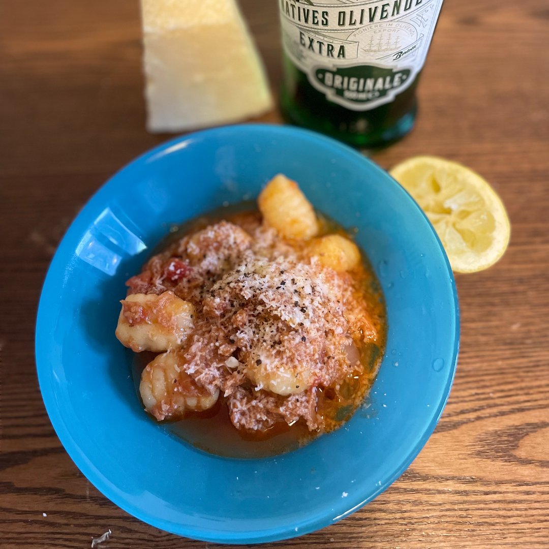 Sommerliche Gnocchi al sugo mit Thunfisch | Rezept | Kitchen Stories