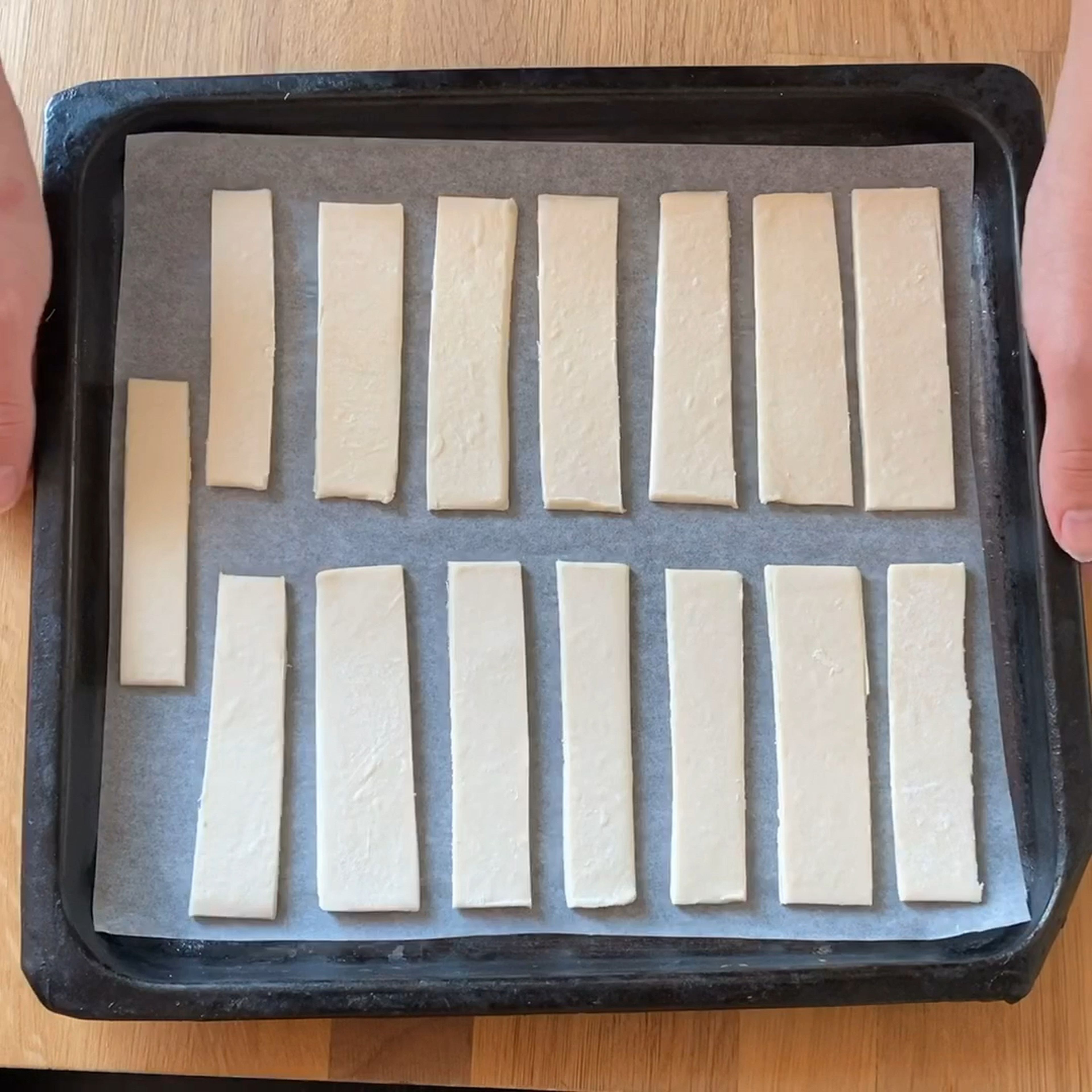 On a parchment paper, place the strips and bake for 15 minutes at 180c