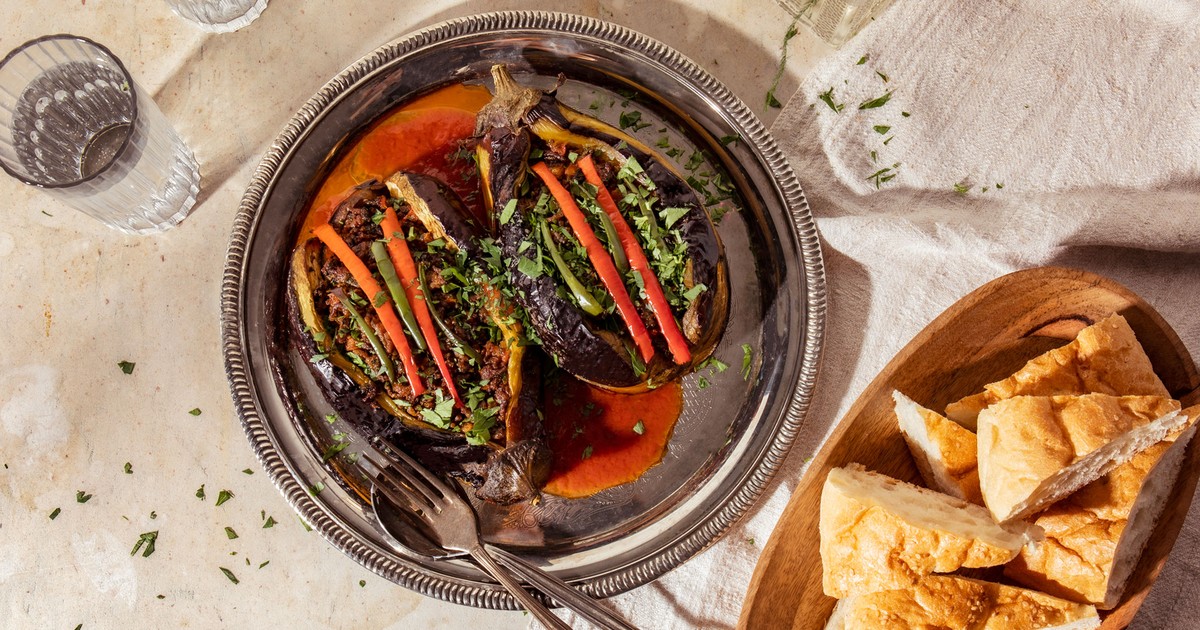 Karniyarik (Mit Hackfleisch gefüllte Aubergine türkischer Art) | Rezept ...