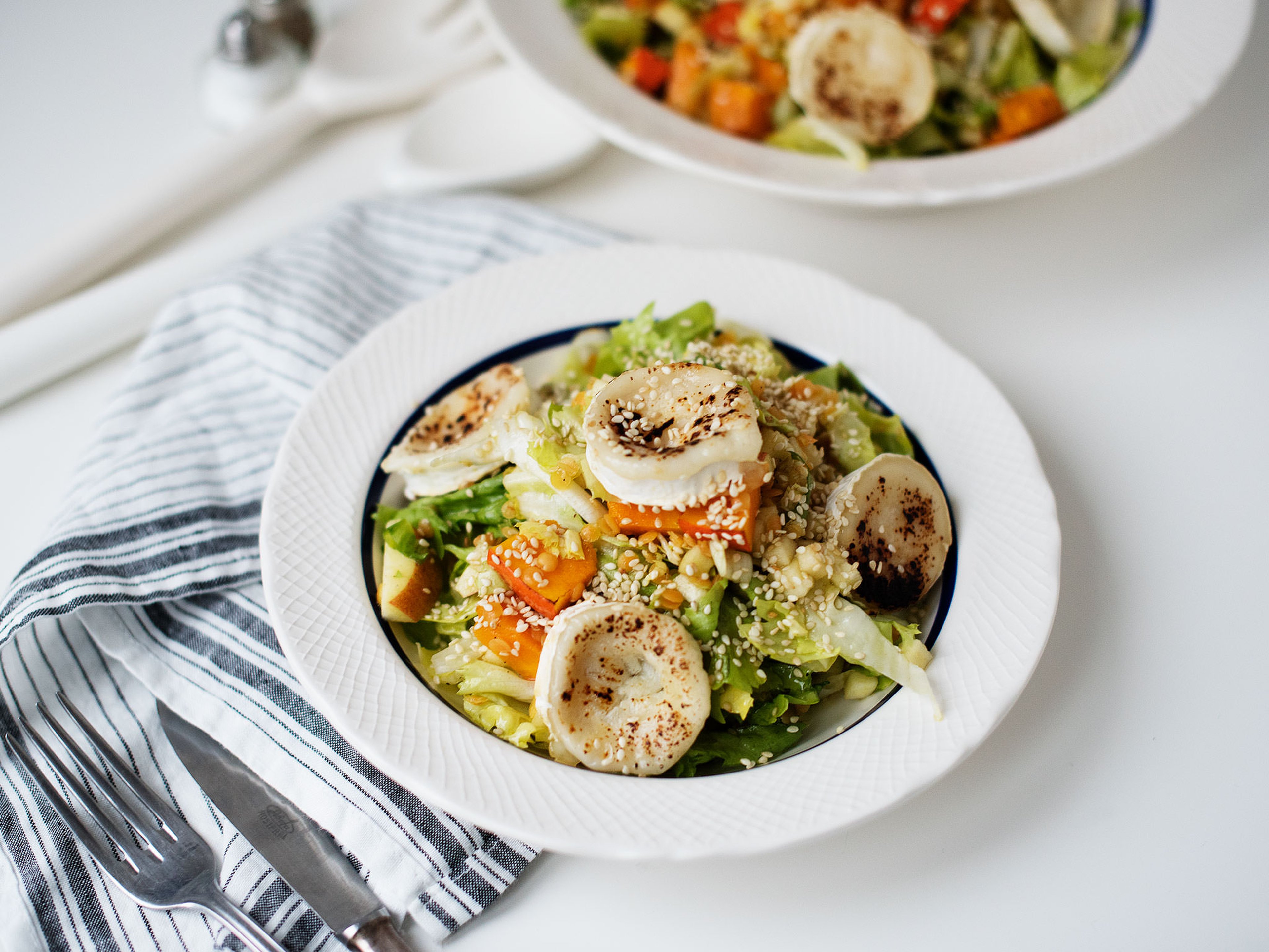 Endivien-Linsensalat mit Kürbis und karamellisiertem Ziegenkäse