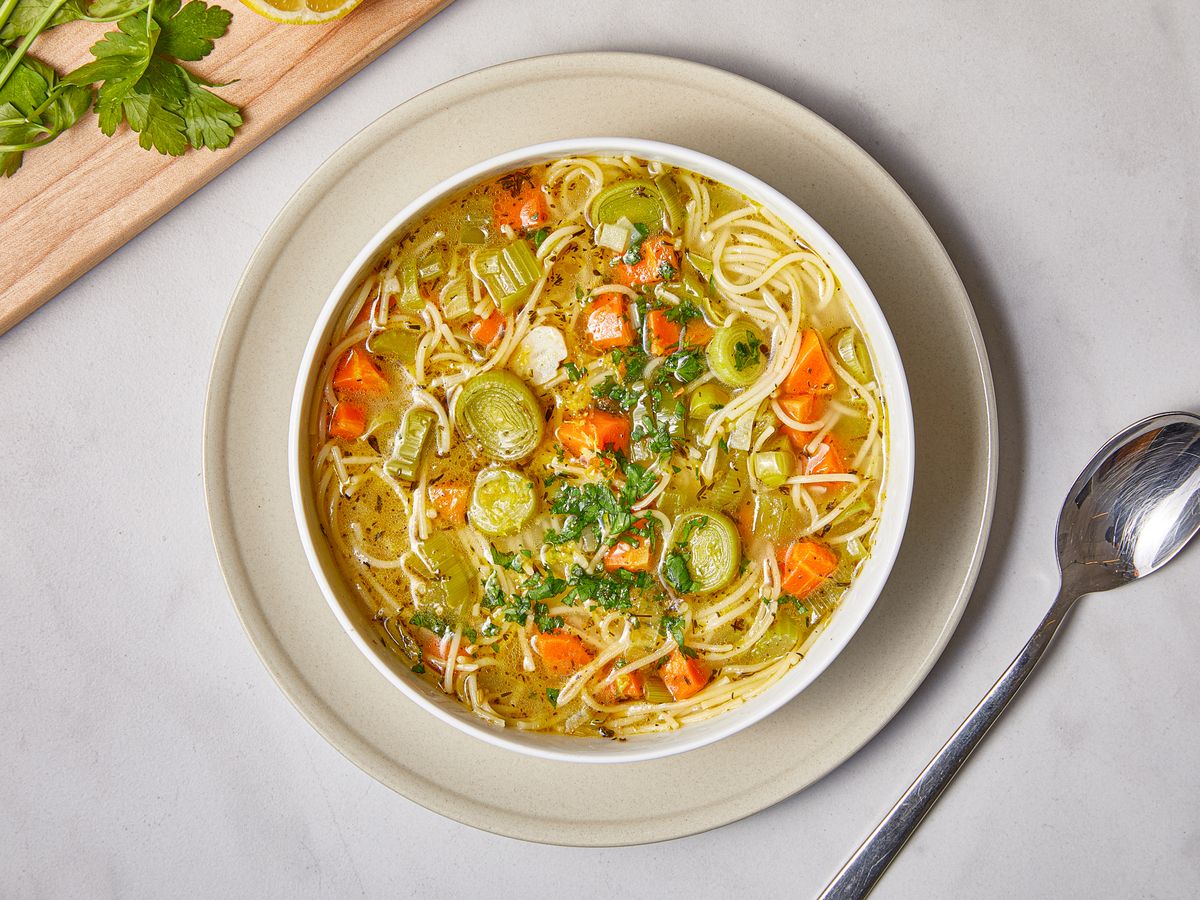Easy vegetable noodle soup Recipe Kitchen Stories