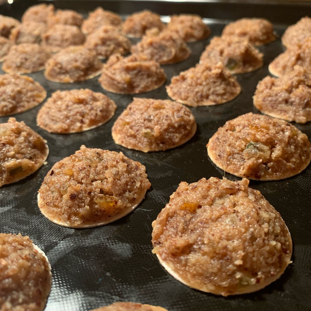 Elisenlebkuchen von Oma | Rezept | Kitchen Stories