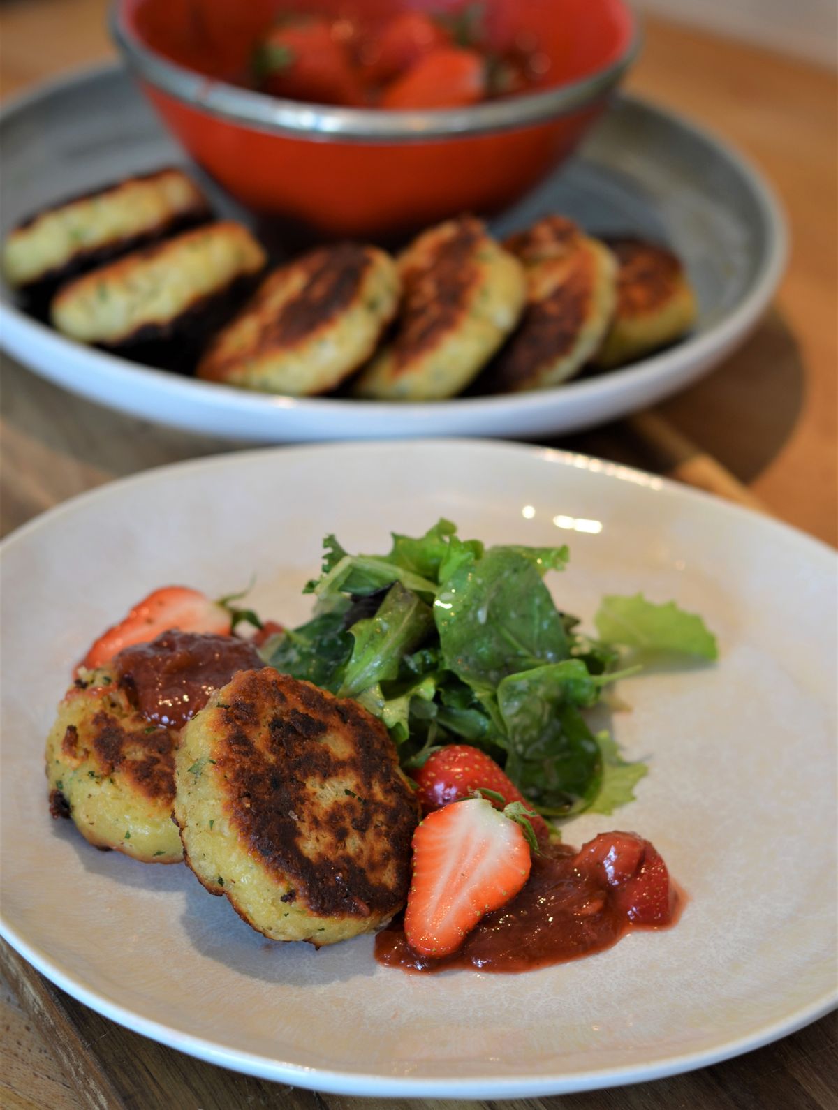Käsetaler und Erdbeer- Rhabarber Chutney mit dem Cookit | Rezept ...