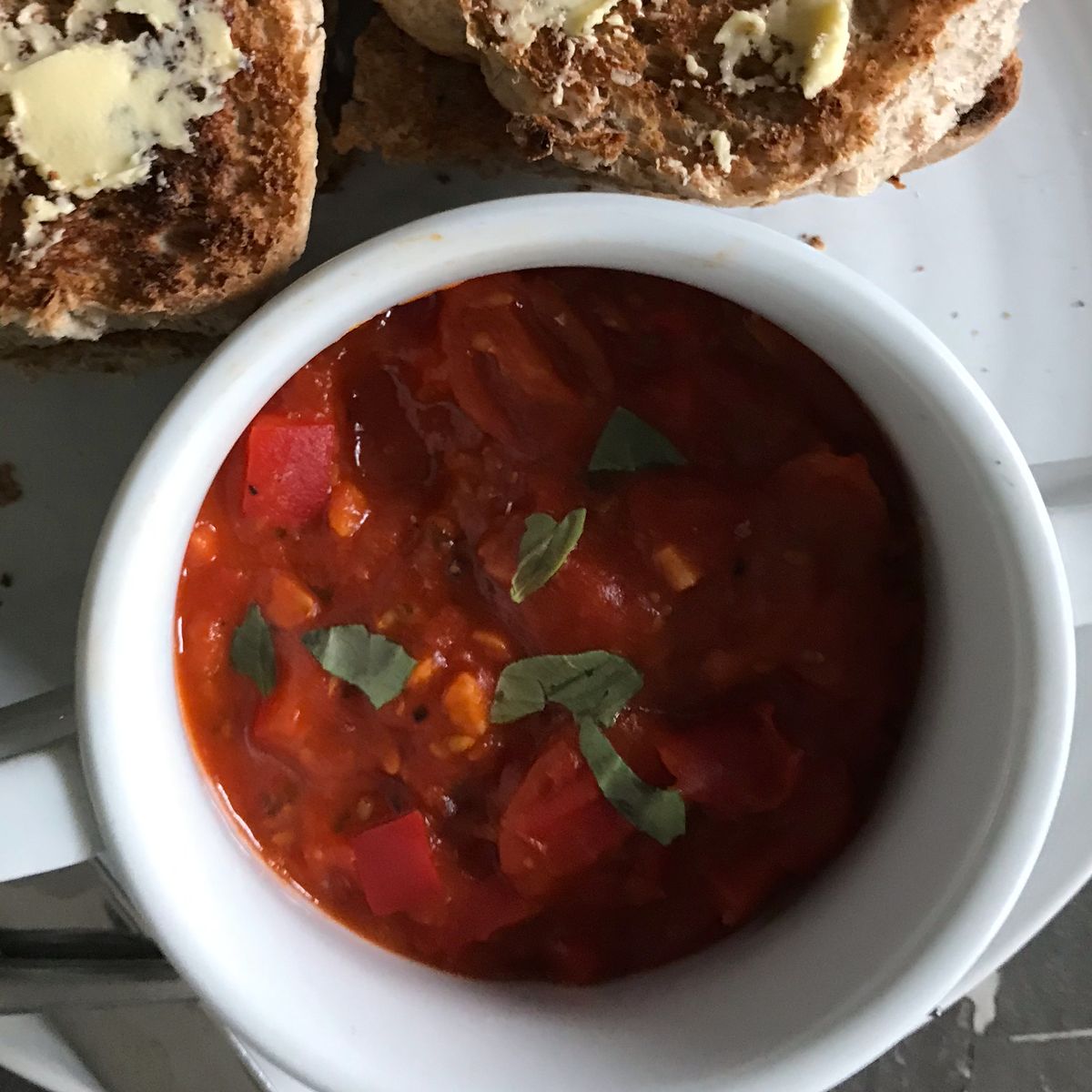 Spicy tomato soup | Recipe | Kitchen Stories