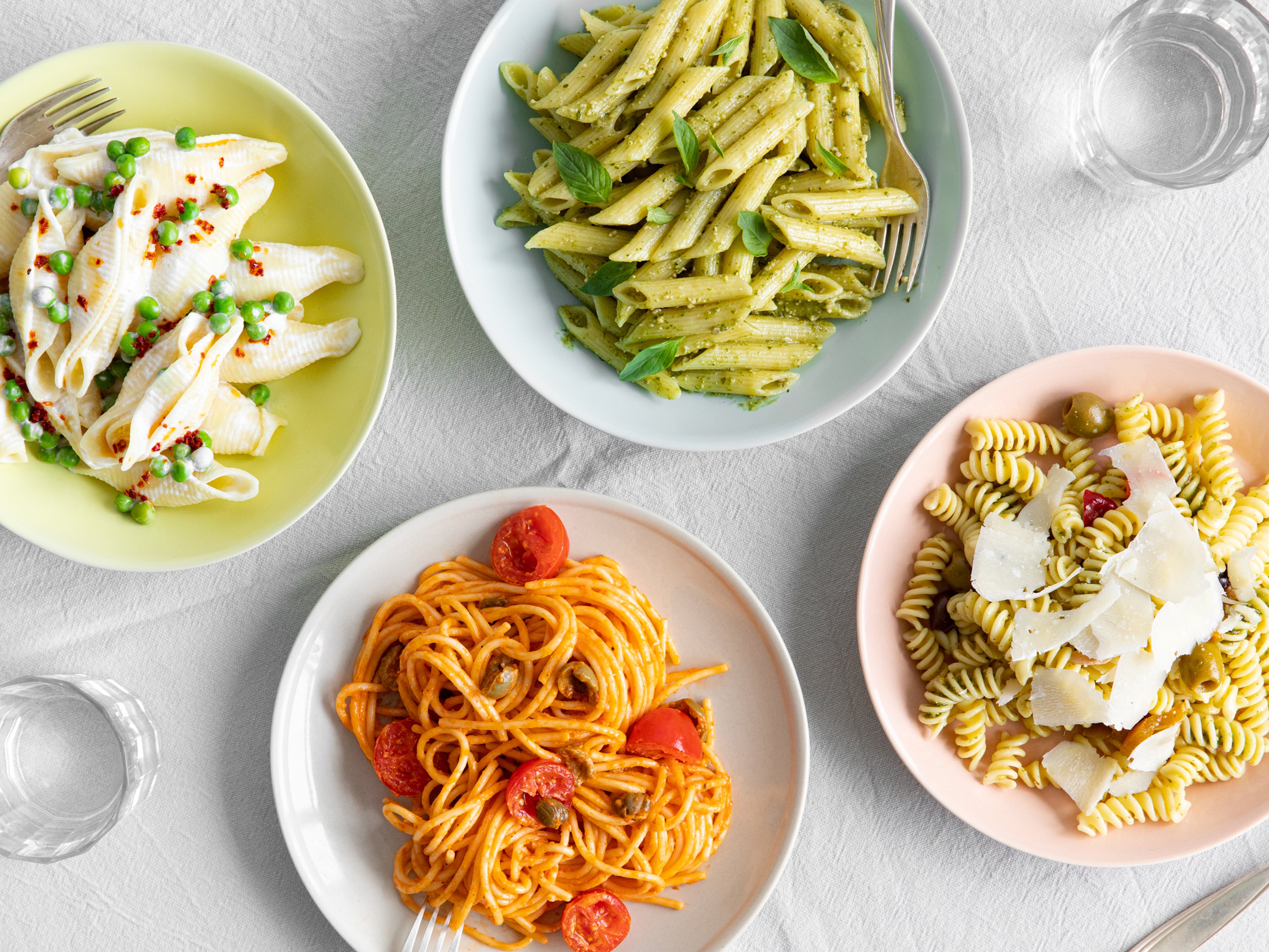 Die besten Pastagerichte für den Sommer mit No-Cook-Soßen