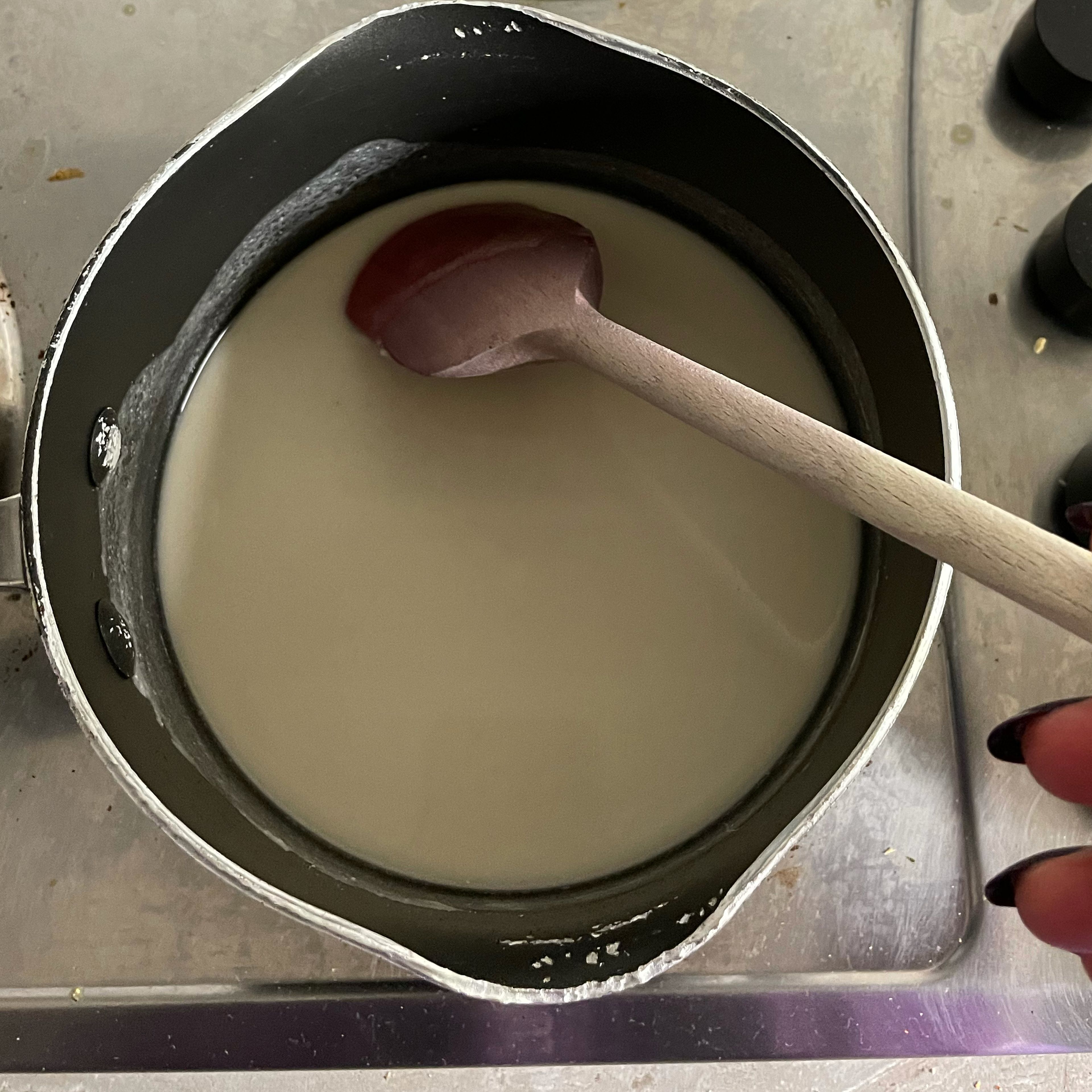 Add a little tap water to powder and stir still you have smooth liquid paste . Boil water and add to mixture under a hot stove and stir still you get a cream thick paste.