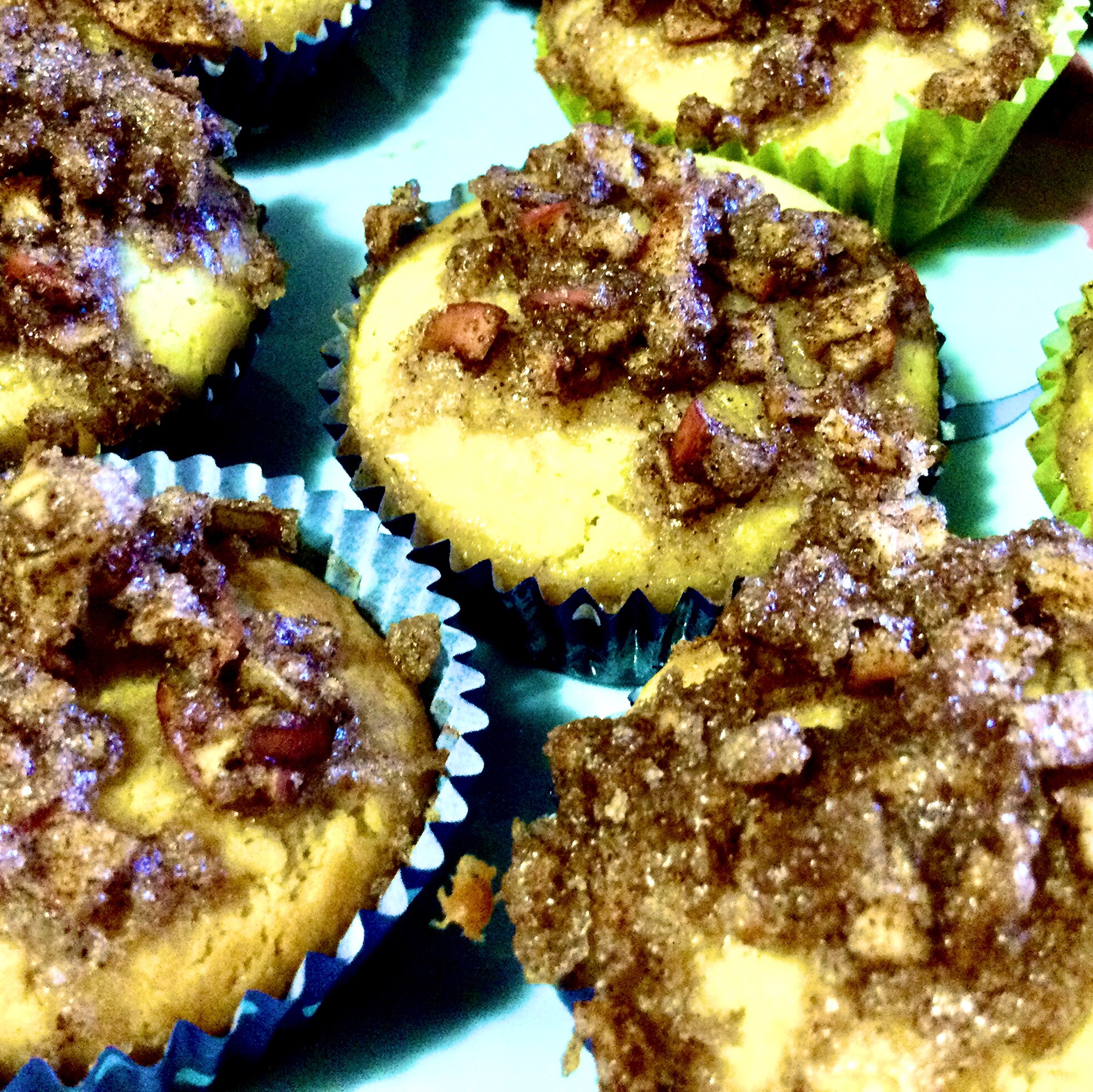 Apple Cinnamon Crunch Muffins