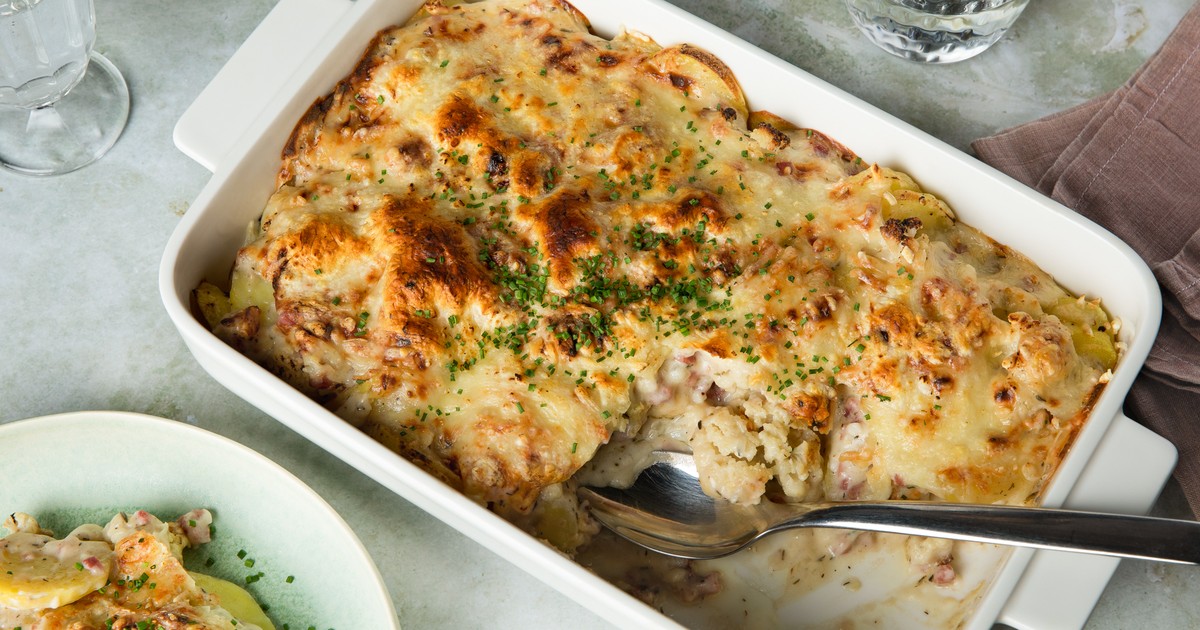 Cheesy potato cauliflower casserole Recipe Kitchen Stories