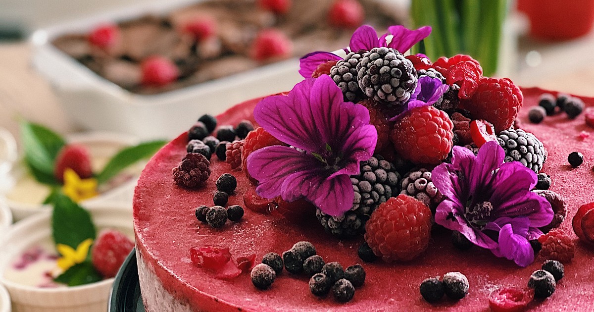 Berry Ice Cream Cake 🍨 Recipe Kitchen Stories 