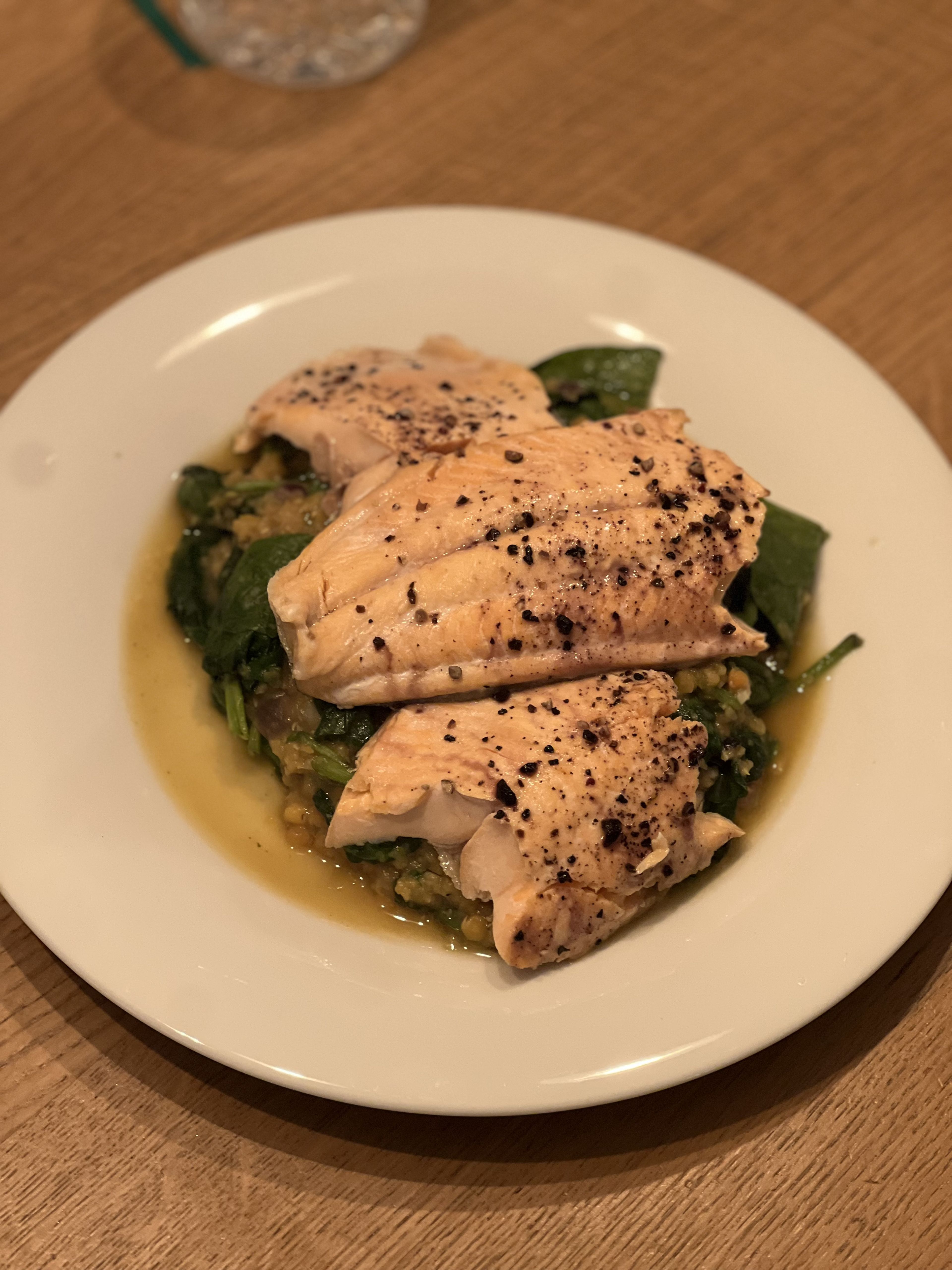 One Pot Fisch mit Linsen und Spinat