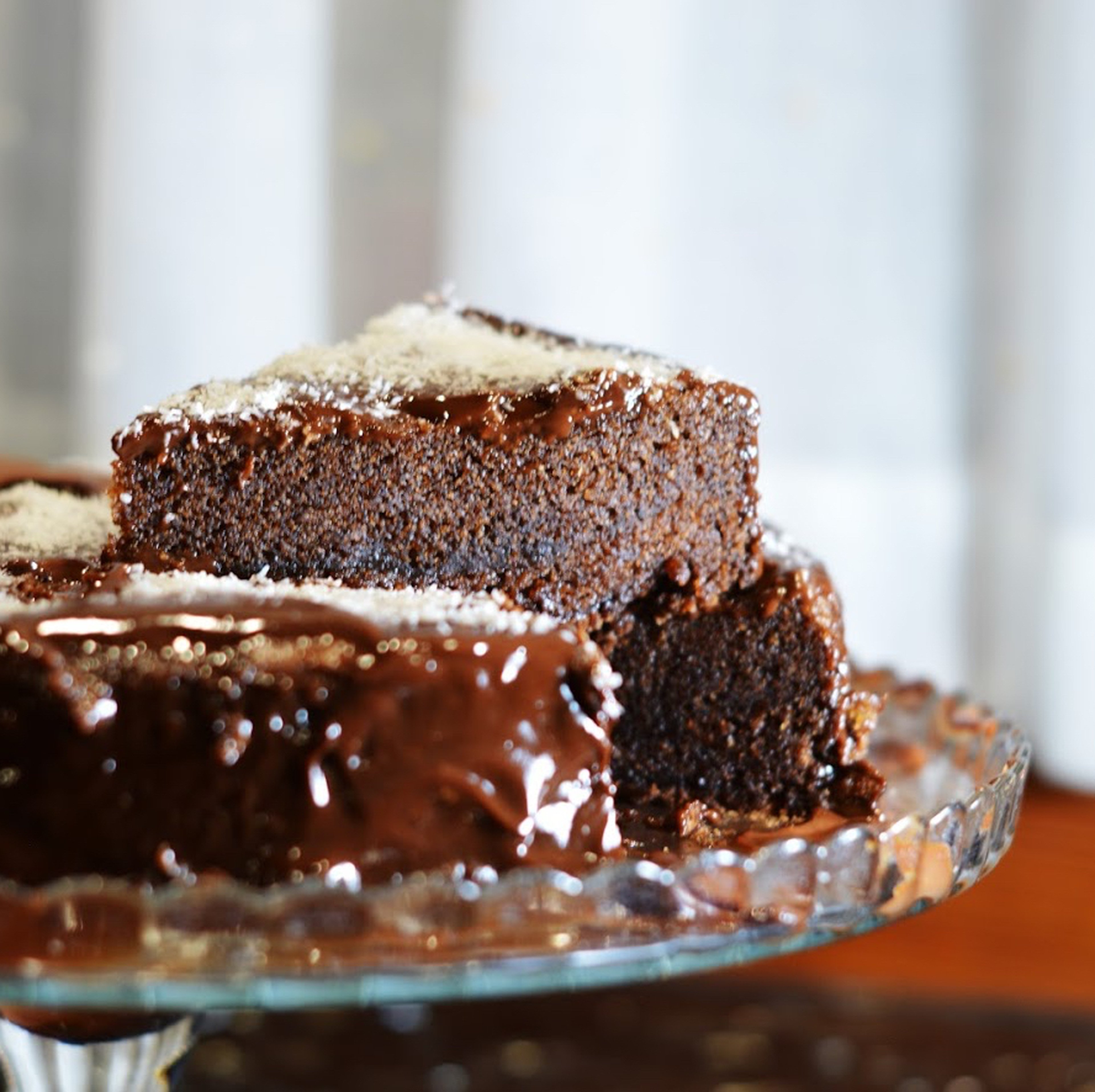 Enchanté chocolate cake