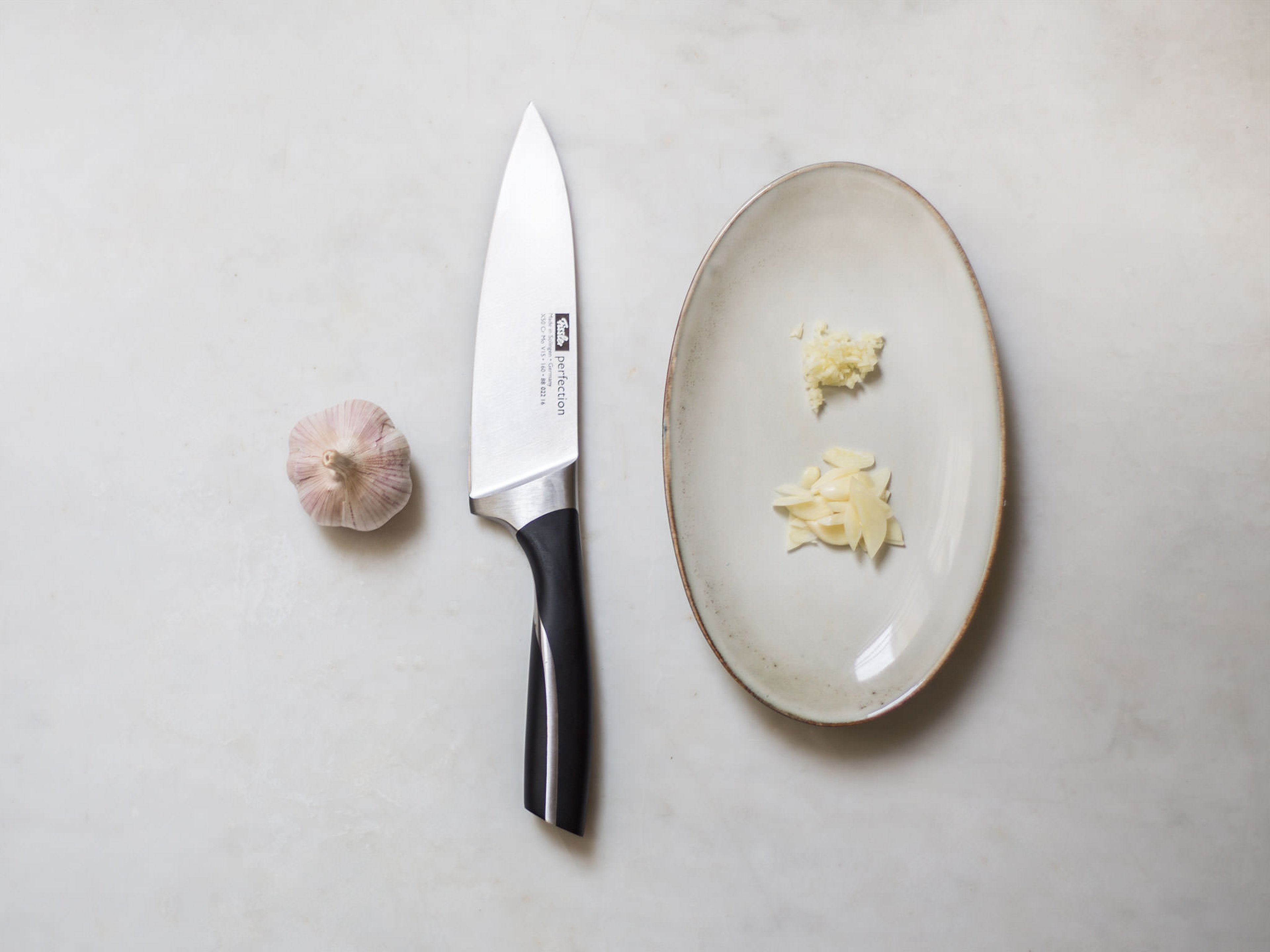 How to prepare garlic