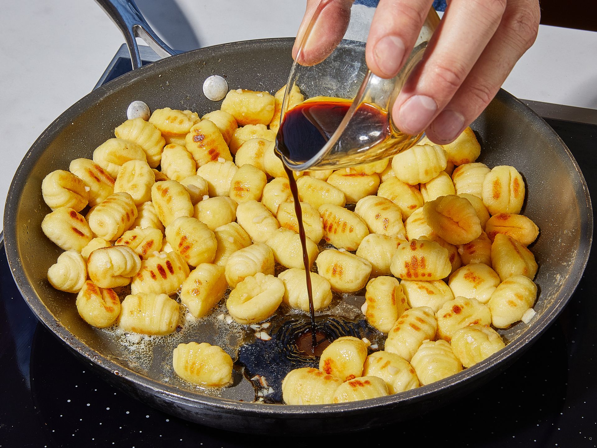 Gnocchipfanne mit Rosenkohl | Rezept | Kitchen Stories